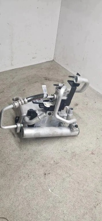 Válvula de expansión AC OEM 976R3GI500 para Hyundai Ioniq 5 image 5