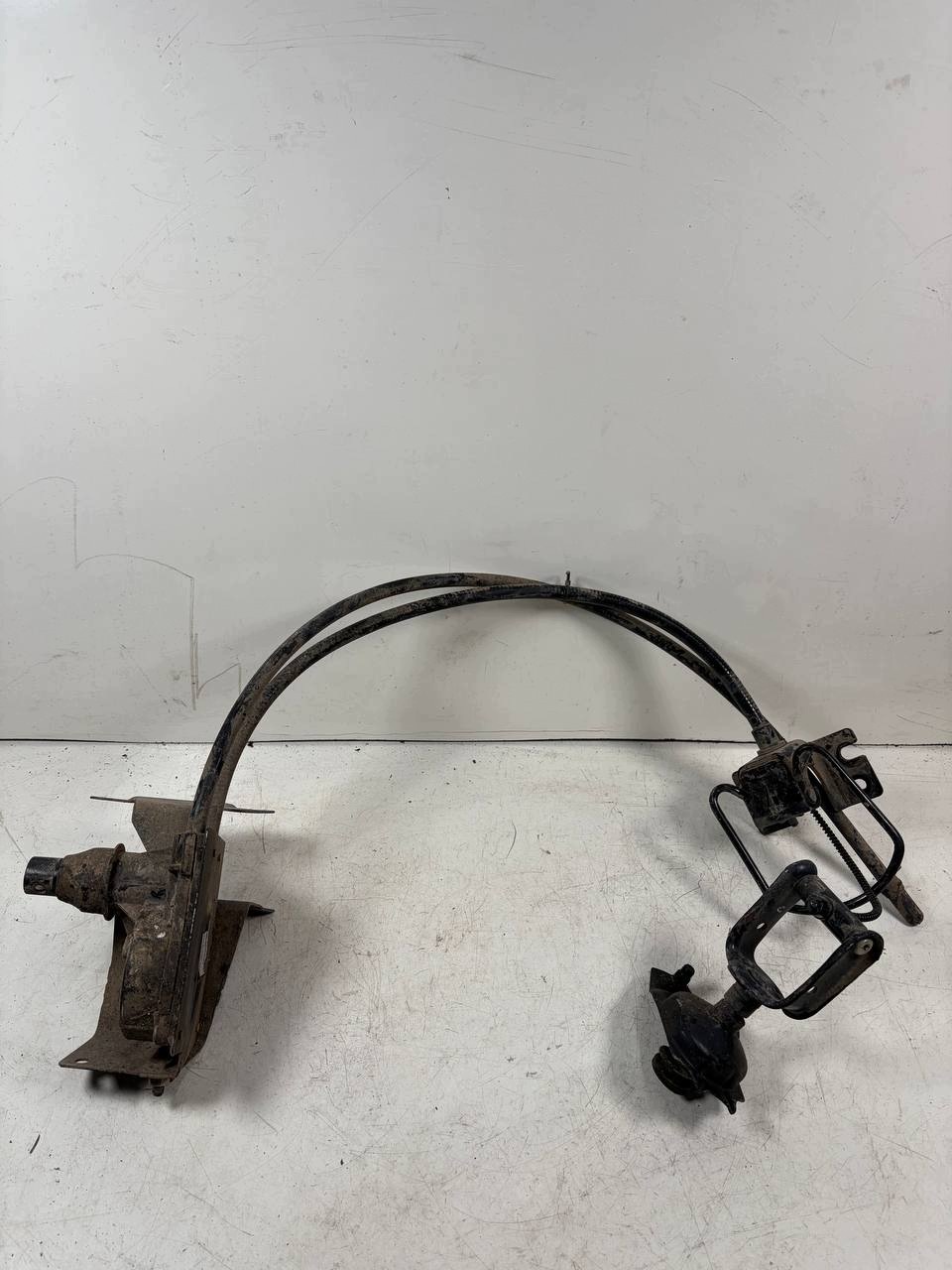 Fiat Ducato Spare Wheel Winch OEM 1384129080 image 2