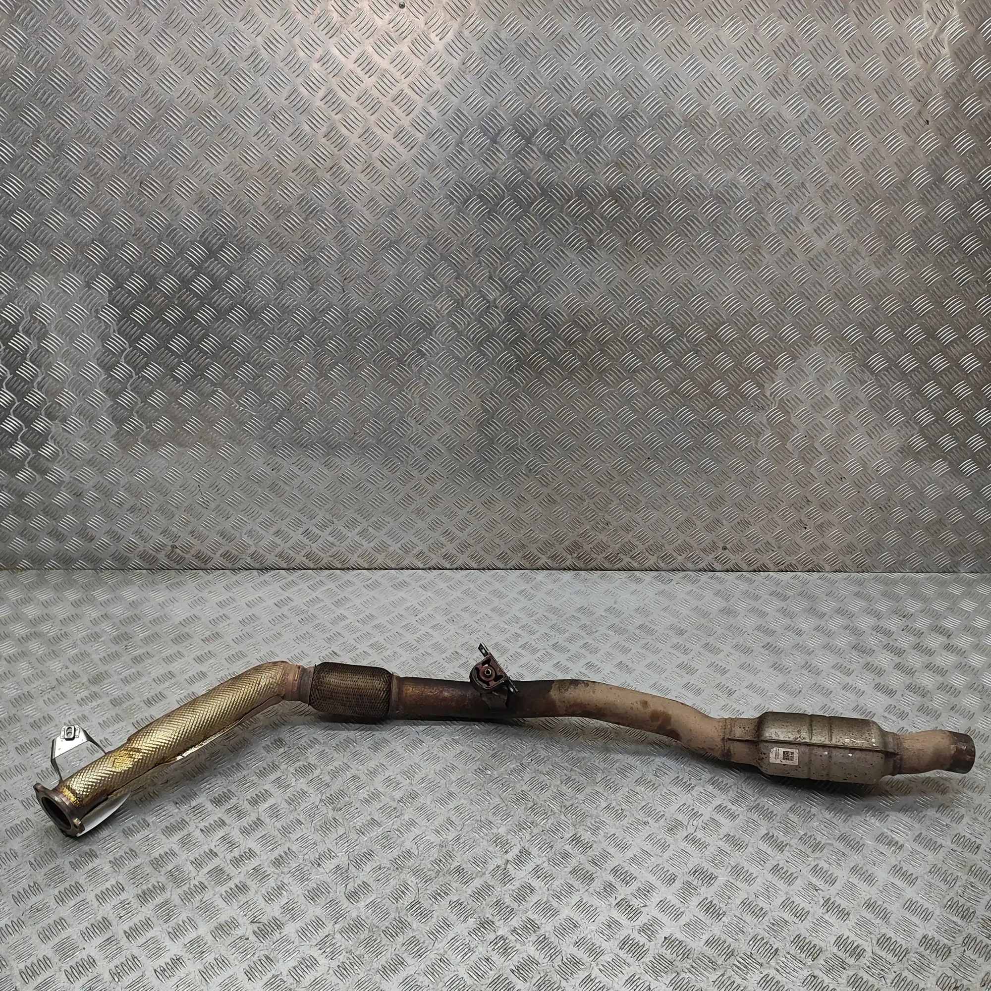 Porsche Pakoputken säiliö OEM 4M0253300AM - Käytetty