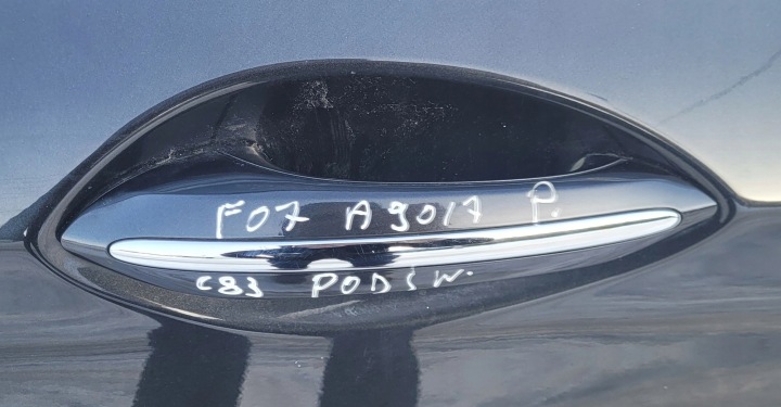 Poignée droite avant BMW F07 A90 Sophistograu LED Europe C83
