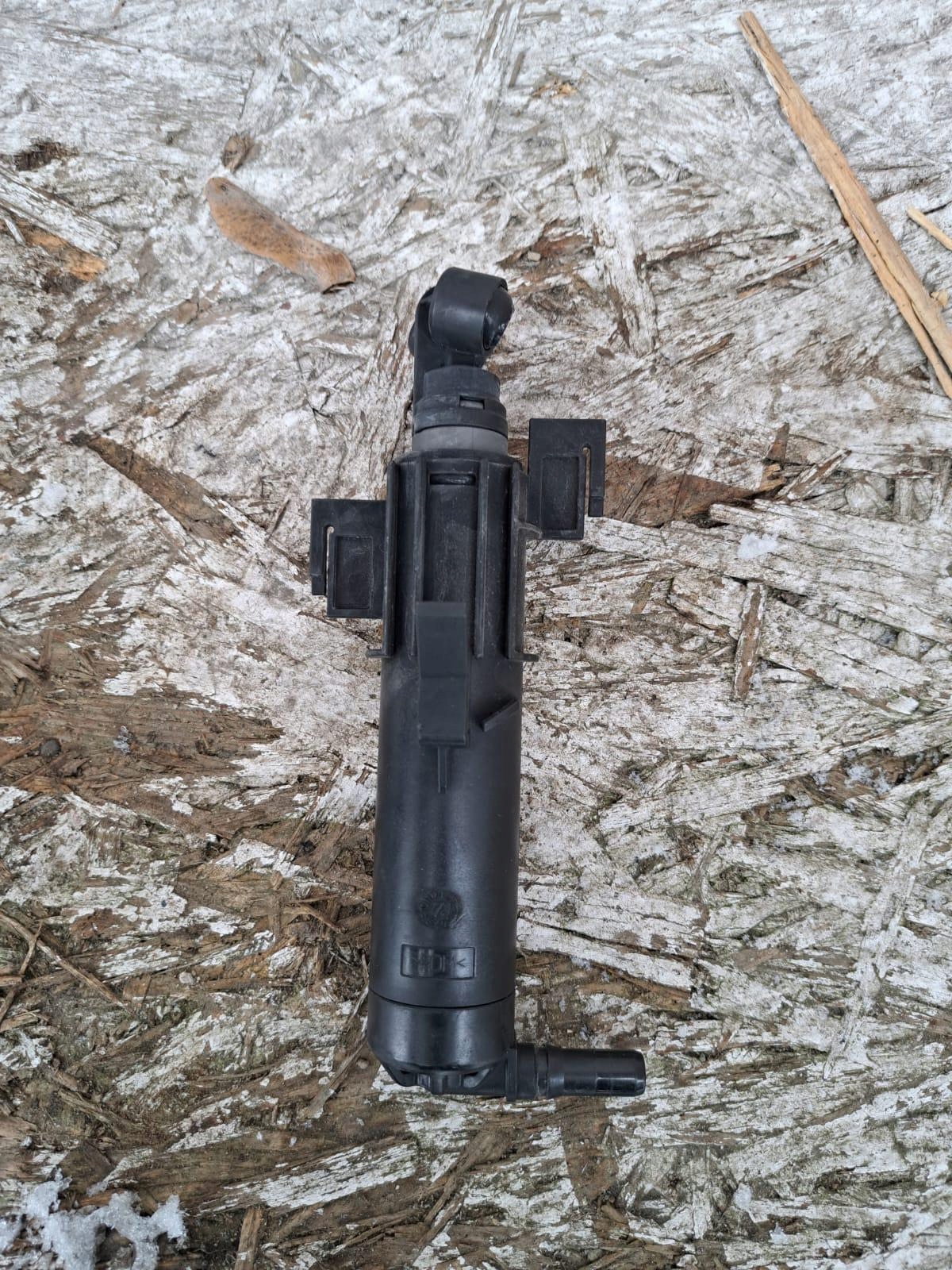 Rechter Scheinwerferreiniger OEM 8T0955102D für Audi A5