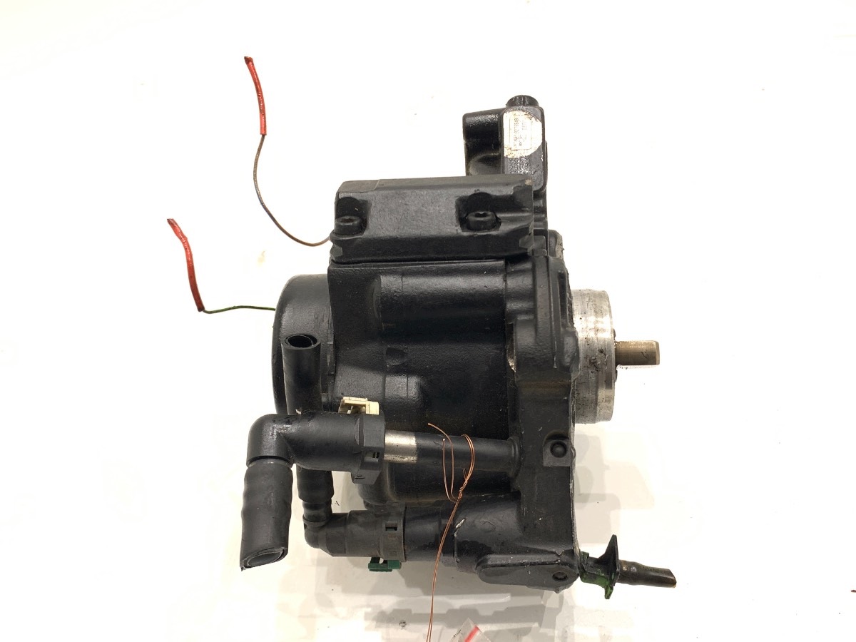 Ford Mondeo MK4 Lift 2.0 Diesel ruiskutuspumppu OEM 9687959180