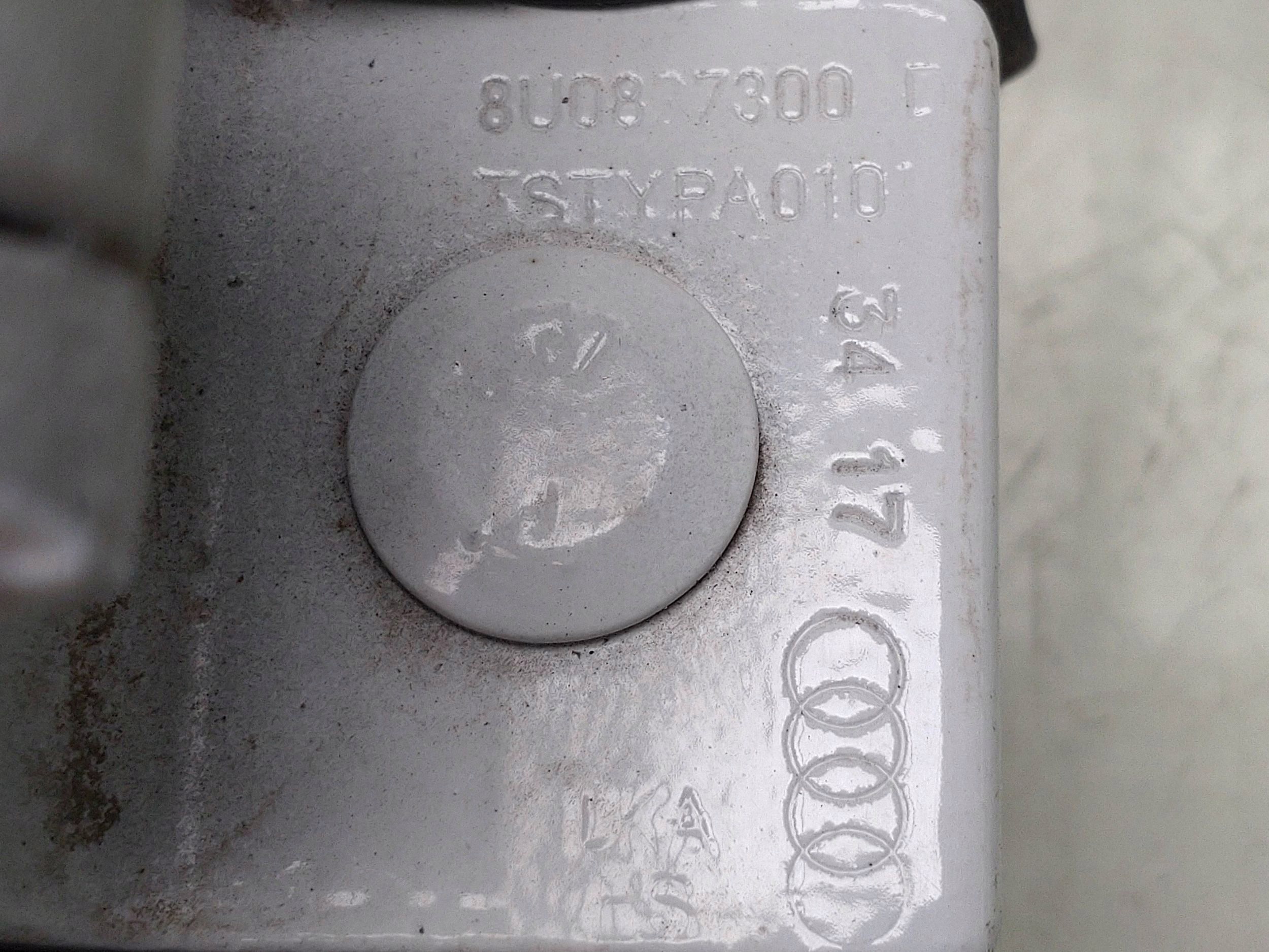 Bisagra de portón Audi Q5 SQ5 2017 lado derecho OEM 8U0827300D image 5