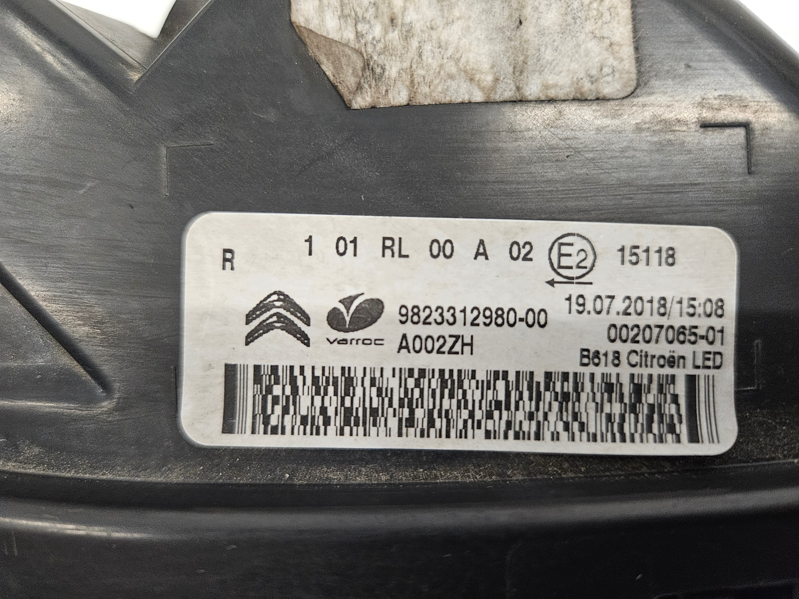 OEM 9823312980 Farol Direito LED DRL para Citroen C3 III image 4