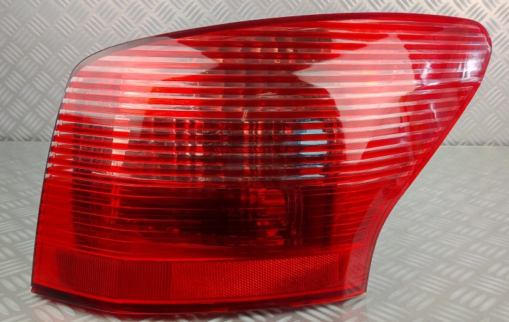 Lampen rechts hinten im Kotflügel PEUGEOT 407 KOMBI SW 2004-2008 EUROPA