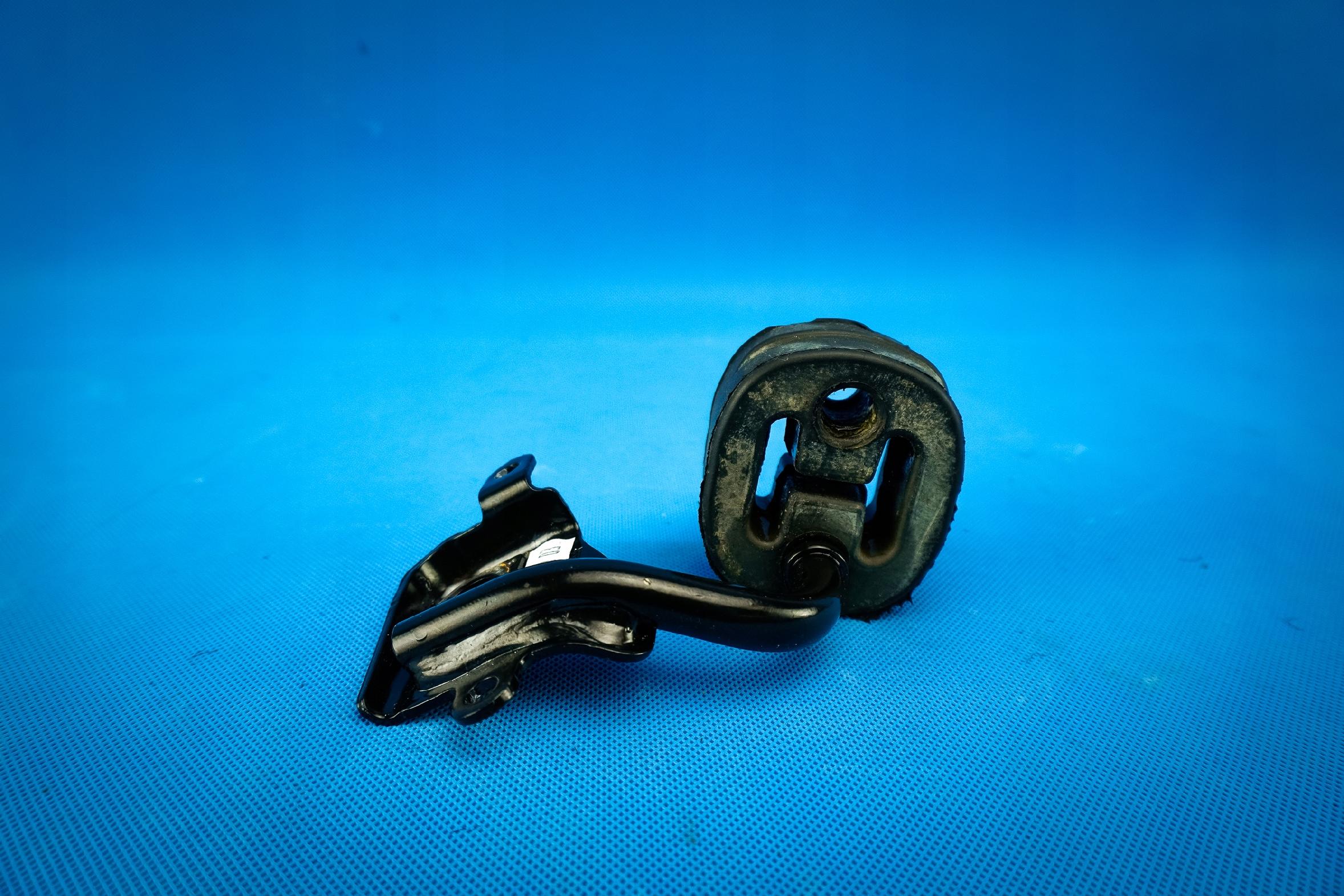 Support d'échappement OEM 4M0253144K pour Audi Q7 4M0 image 2