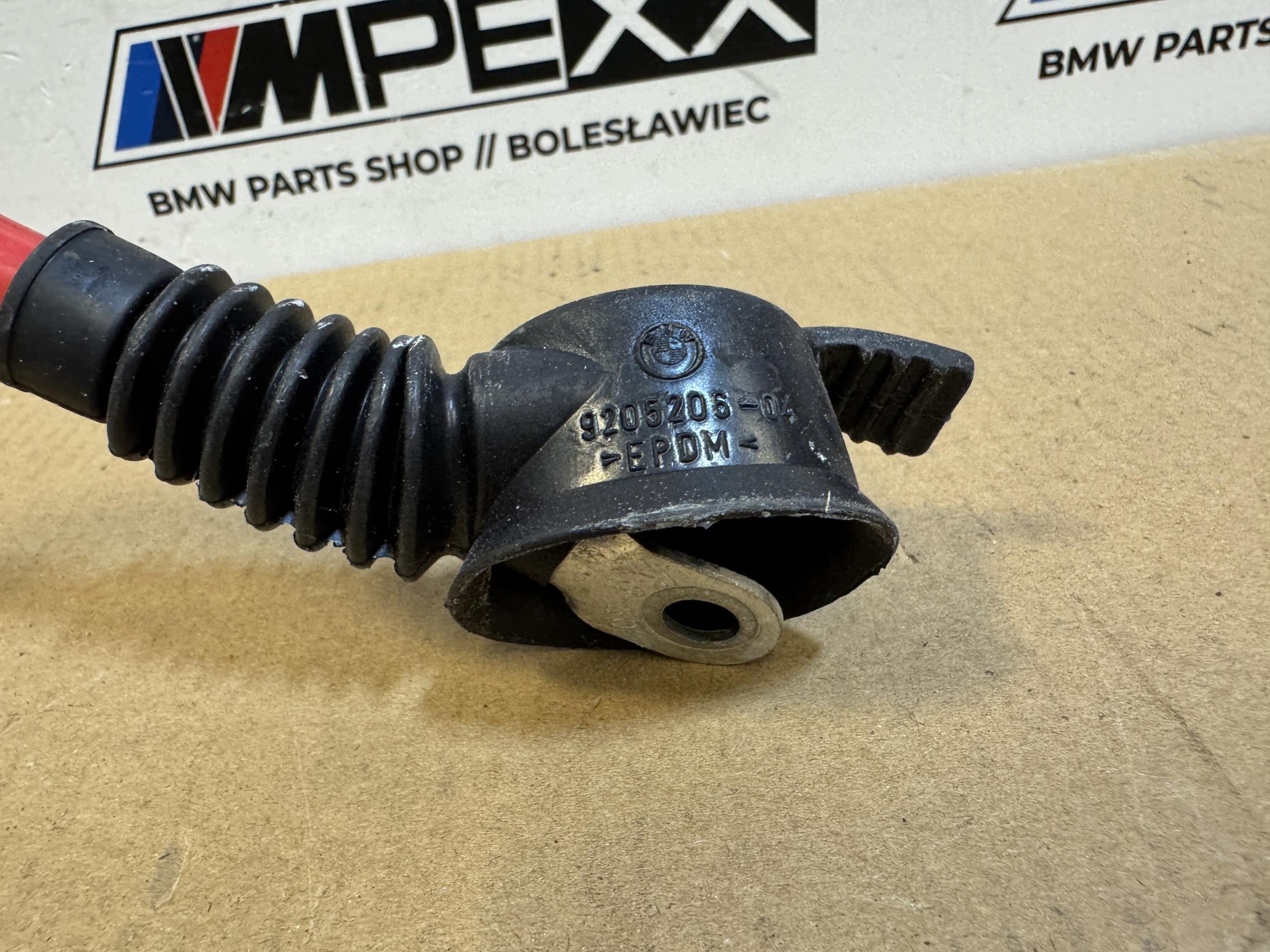 BMW F10 F11 Puristin OEM 9217034 - Käytetty Kunnossa