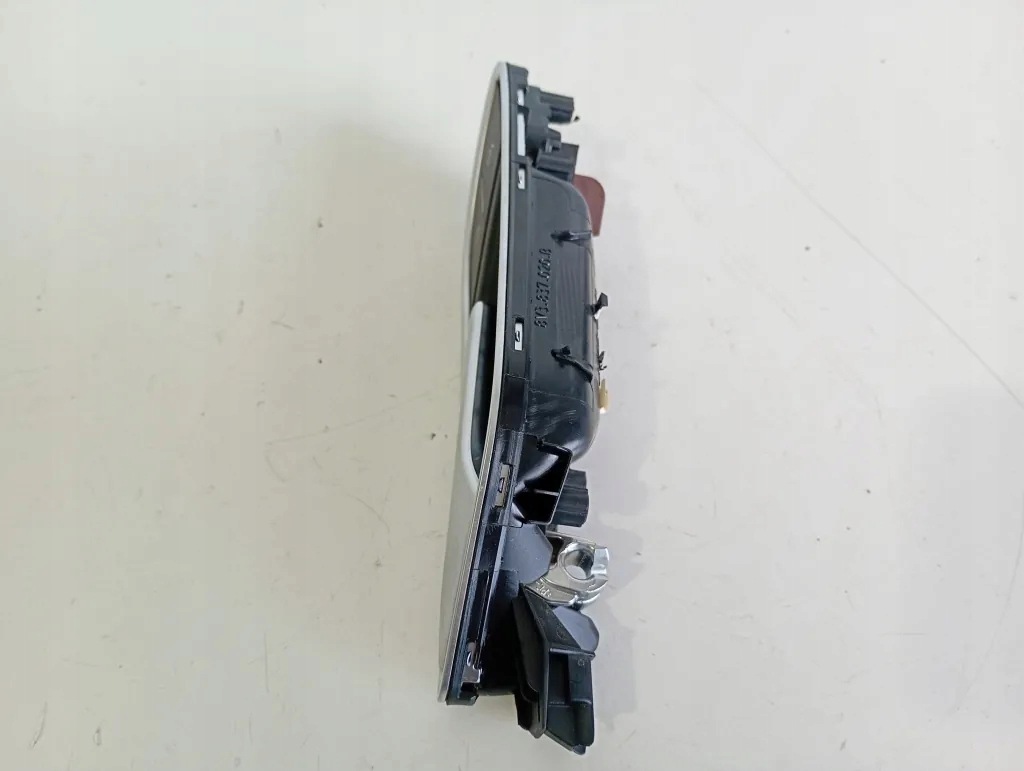 OEM 8V3837020B Höger bakre innerhandtag Audi A3 8V image 3