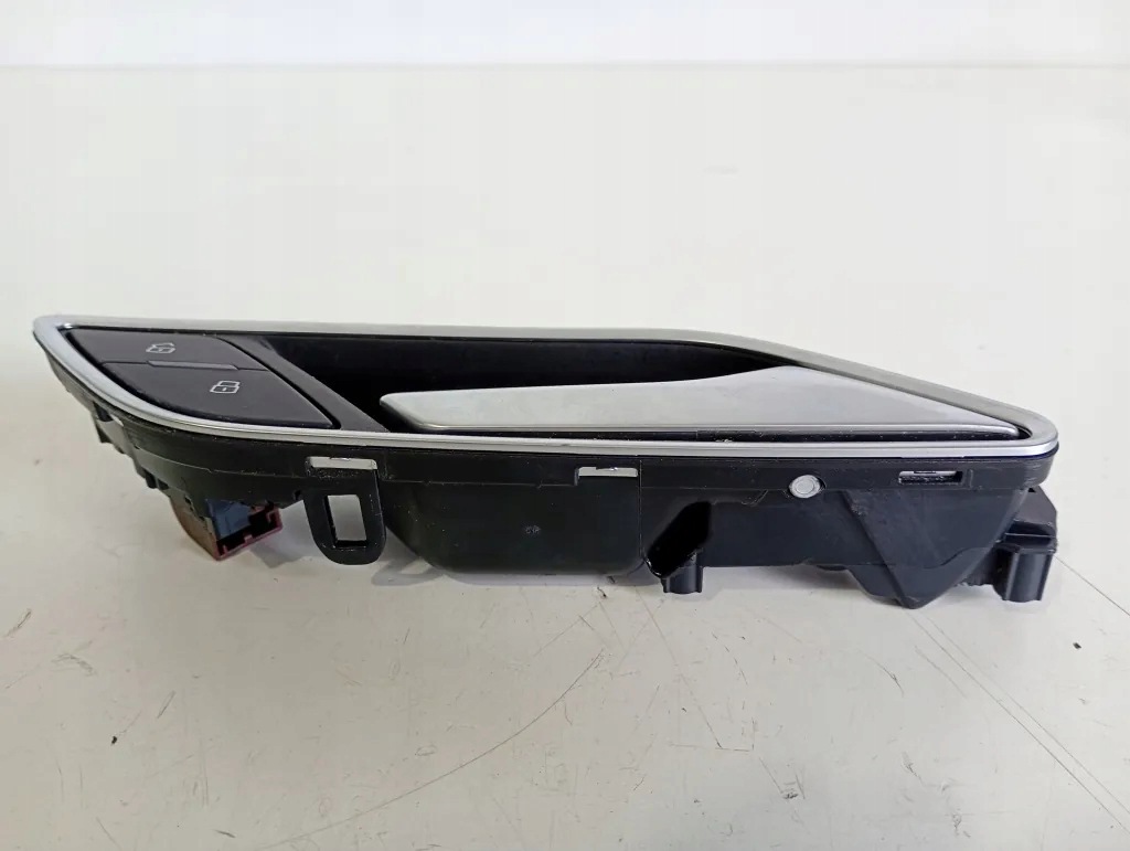 OEM 8V3837020B Höger bakre innerhandtag Audi A3 8V image 5