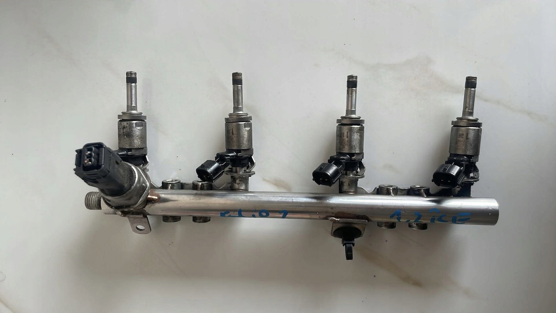 Nissan Qashqai J11 1.2 Ruiskutusraide OEM 175204385R image 2