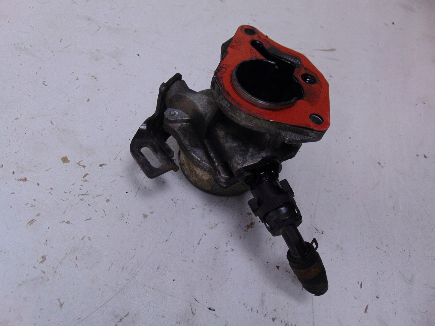 Tyhjiöpumppu OEM 8200005306B Renault Grand Scénic II:lle