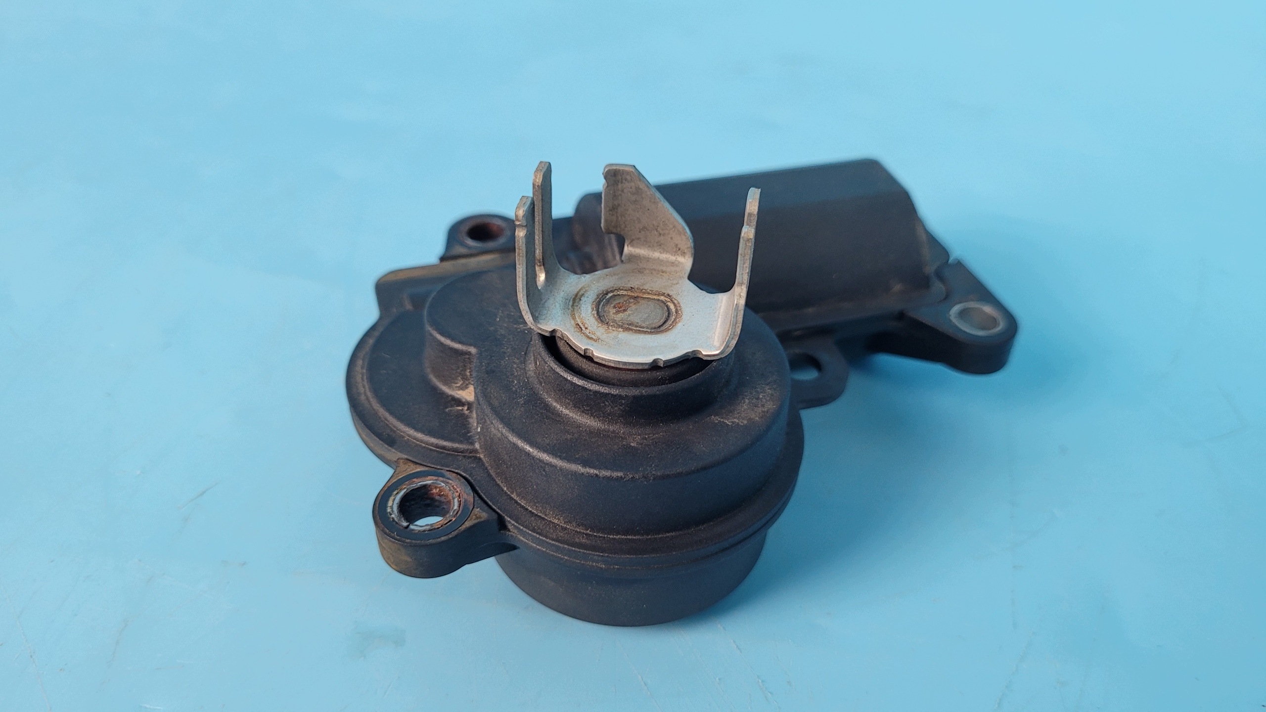 Mercedes-Benz C W206 luchtklepmotor OEM A2139062306 image 4