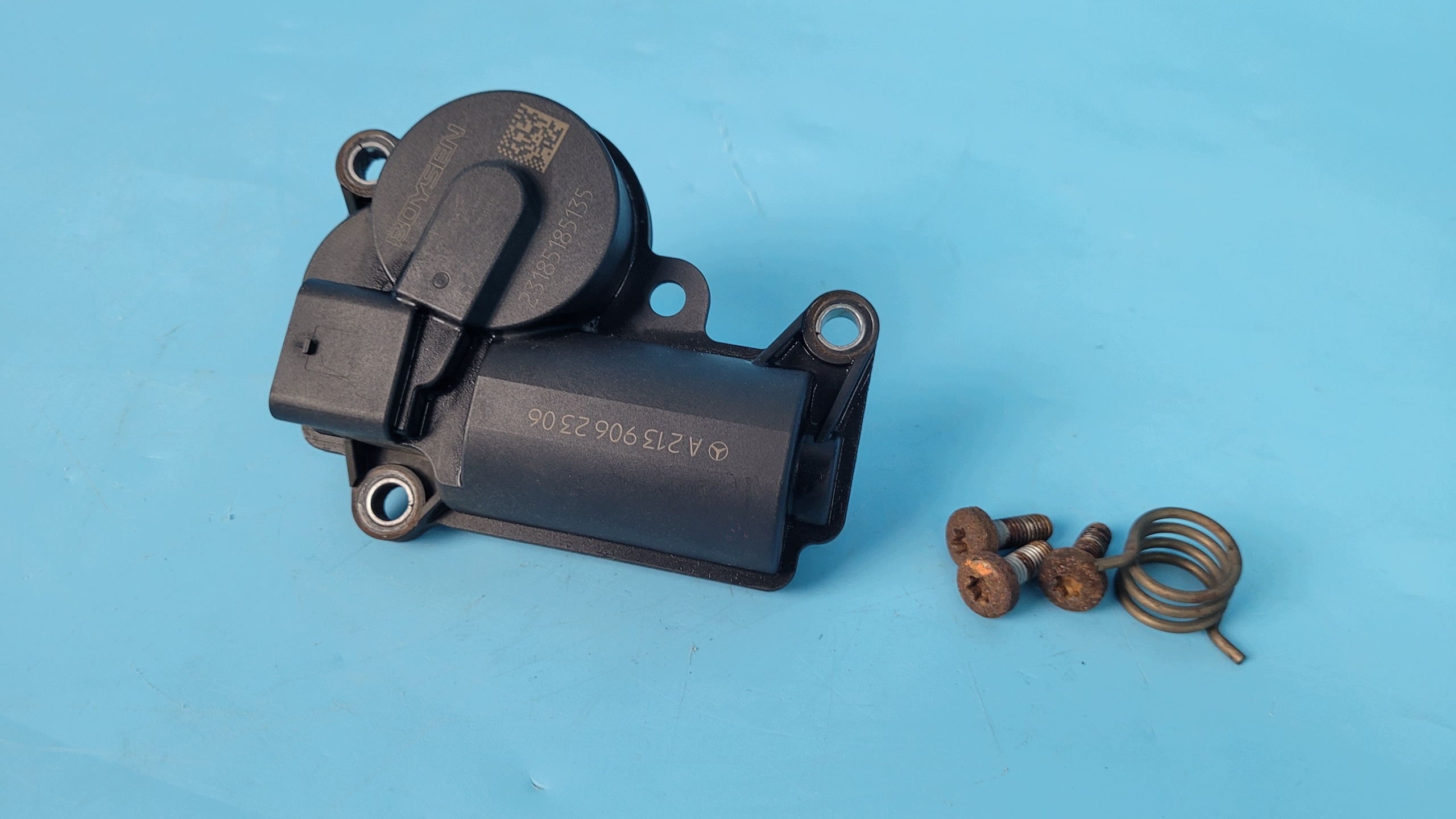 Mercedes-Benz C W206 luchtklepmotor OEM A2139062306 image 9