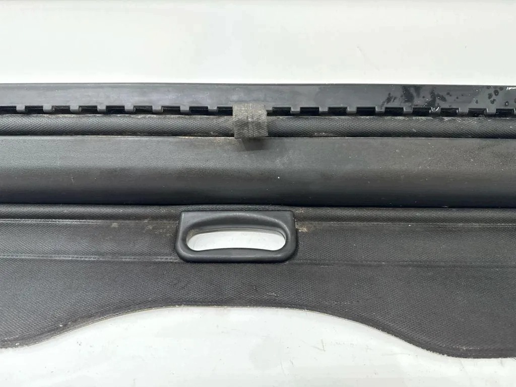 BMW 5 Touring E39 tavaratilan sälekaihdin OEM 8236357