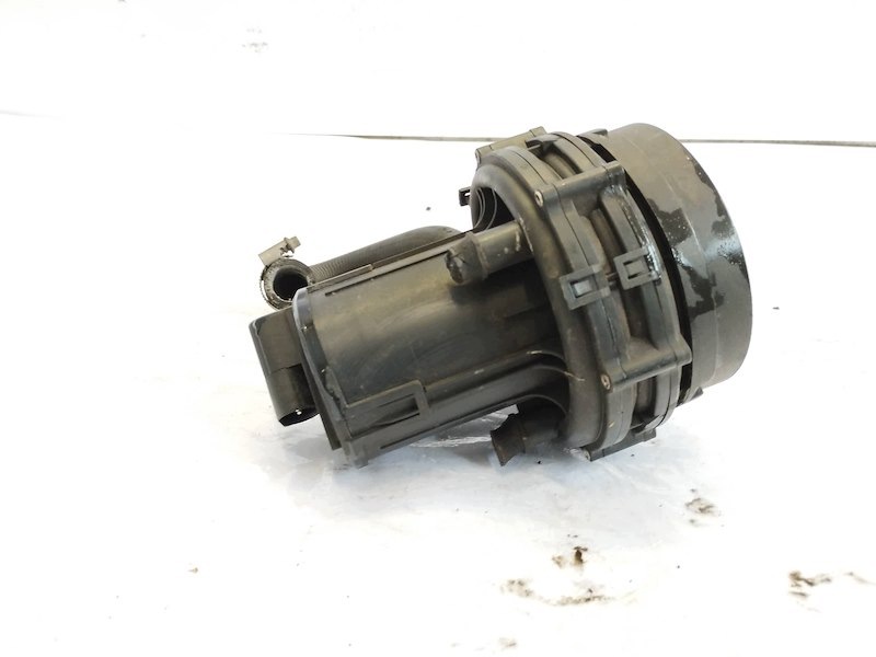 BMW Toissijainen ilmapumppu OEM 11721715293 Käytetty