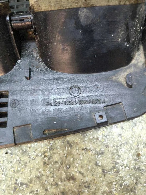 BMW 5 E34 Luftansaugung OEM 64221384066 - Gebraucht image 3