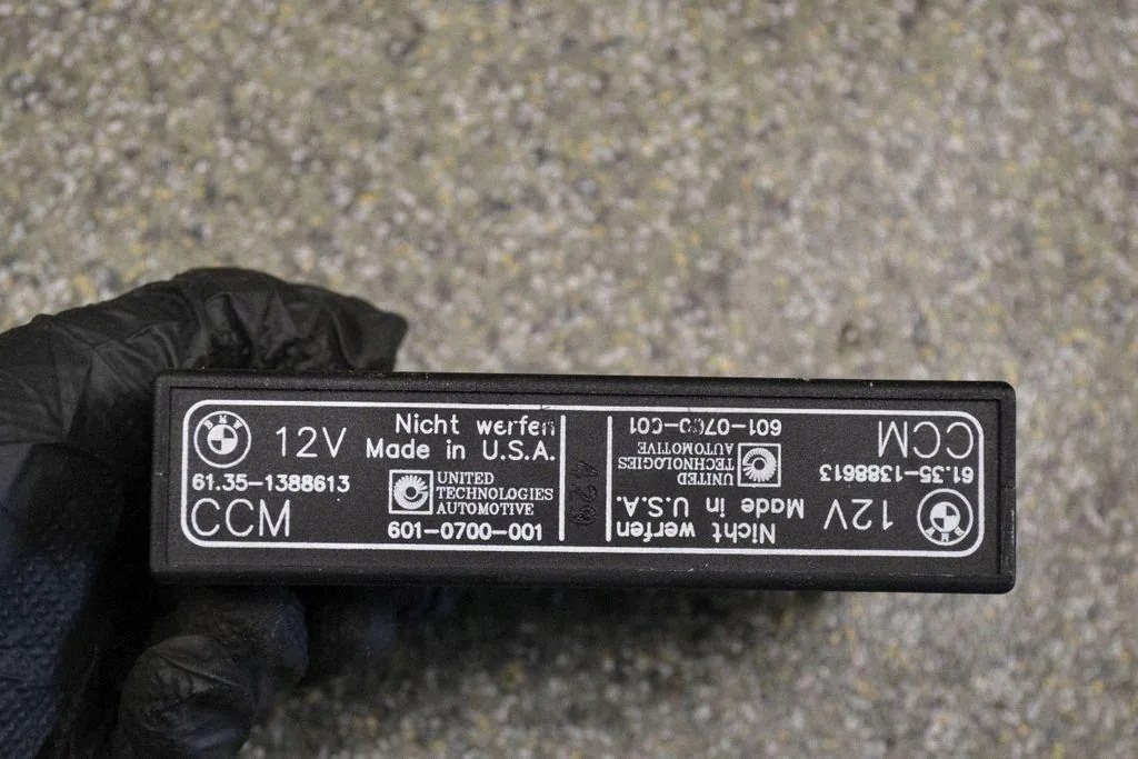 Module Confort BMW OEM 61351388613 pour Série 5 E34 image 3