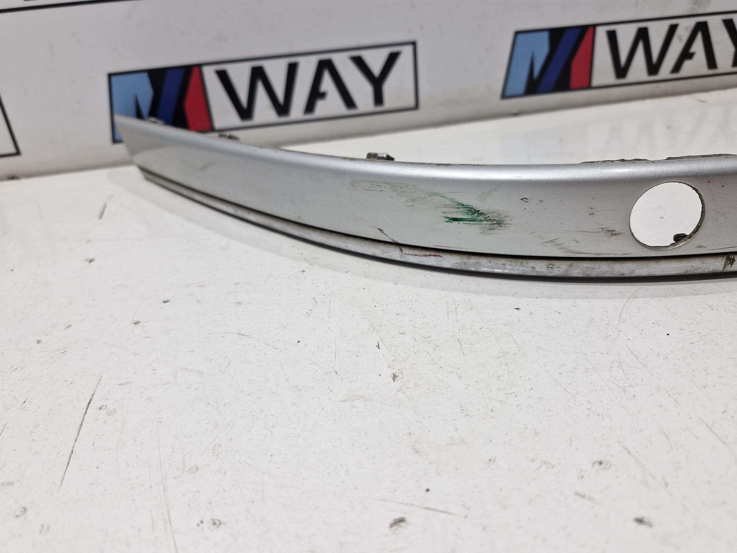 OEM 7005968 Höger framstötfångarrem BMW 5 Touring image 3