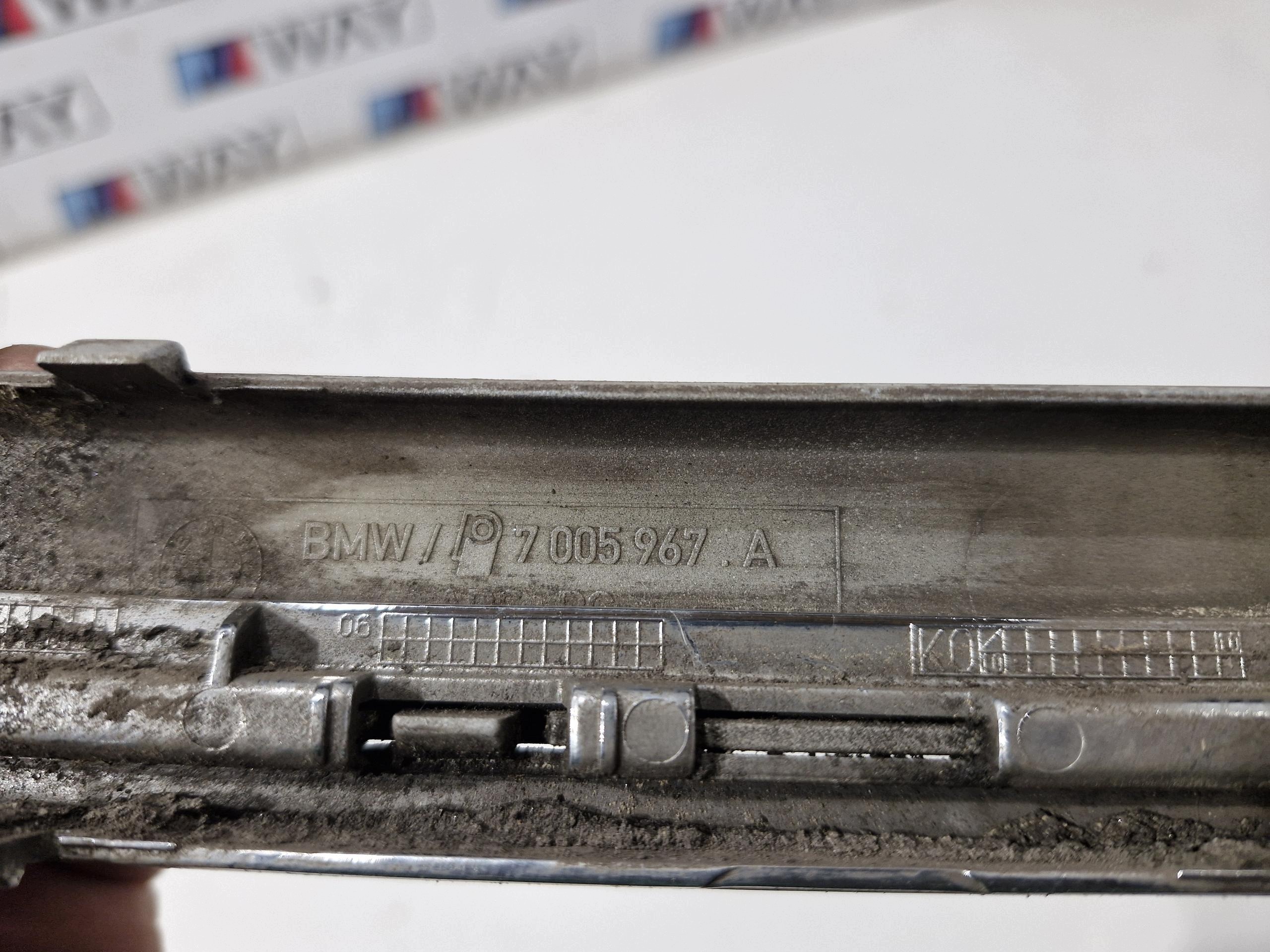 OEM 7005968 Höger framstötfångarrem BMW 5 Touring image 6