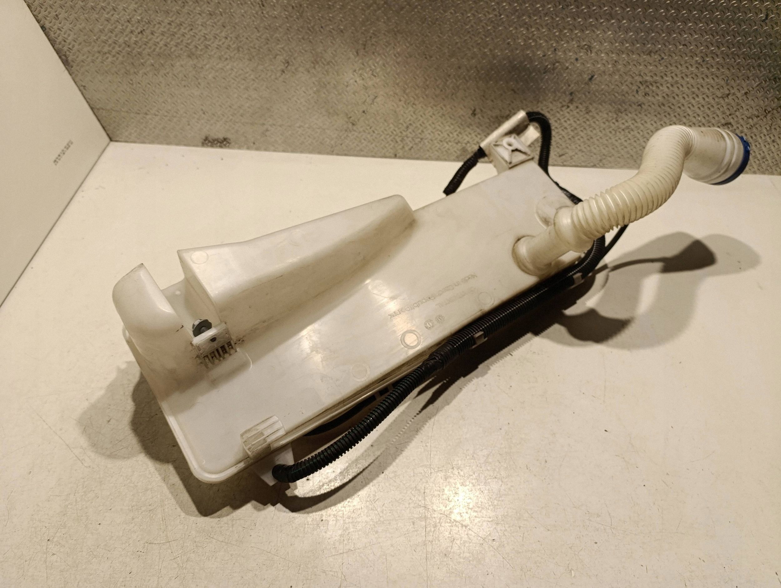Réservoir de lave-glace OEM 9809803680 pour Vivaro Expert Jumpy image 4