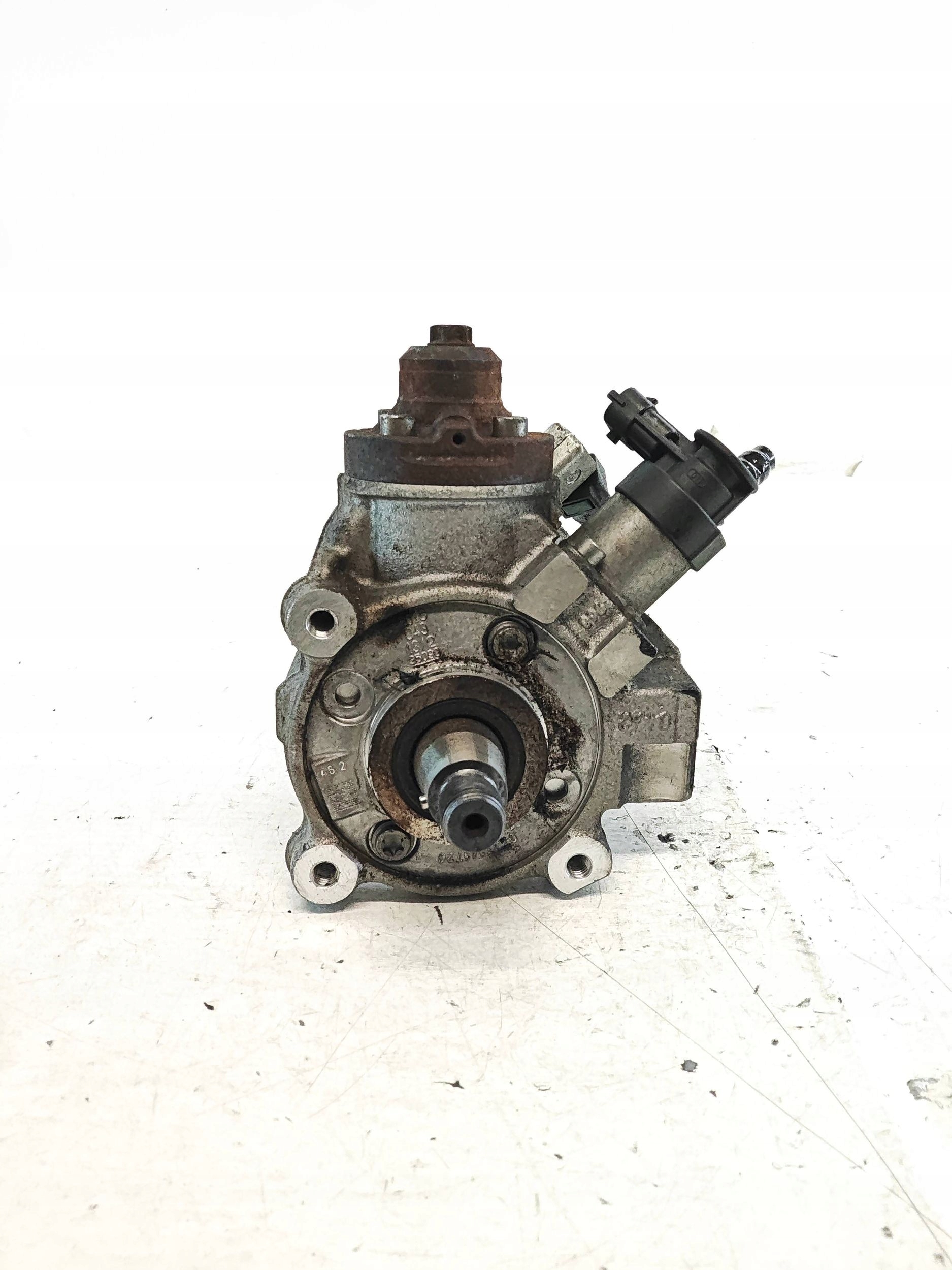 Bosch ruiskutuspumppu OEM 9811347280 Ford Focusille