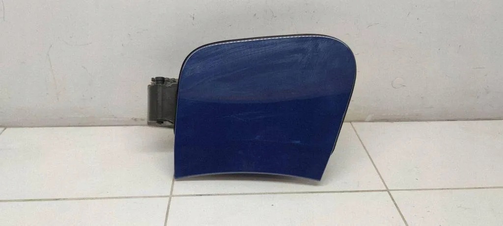 Vauxhall Crossland Tankklappe OEM 13461777 - Gebraucht image 2