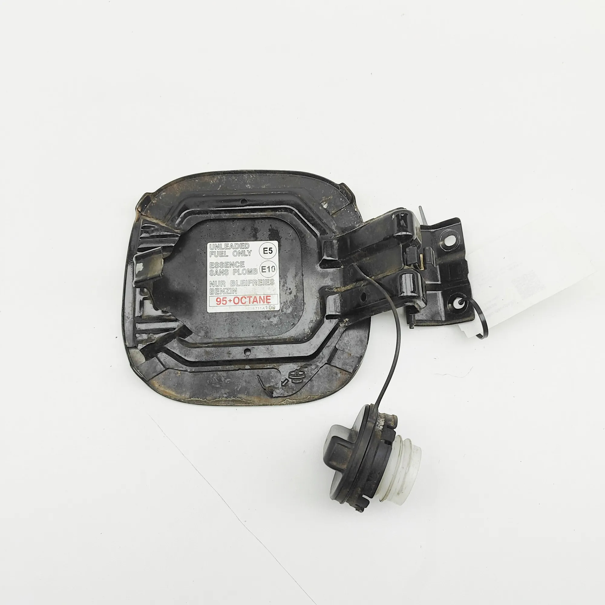 Mitsubishi Outlander polttoainelippa OEM 1711A109 2018 image 4
