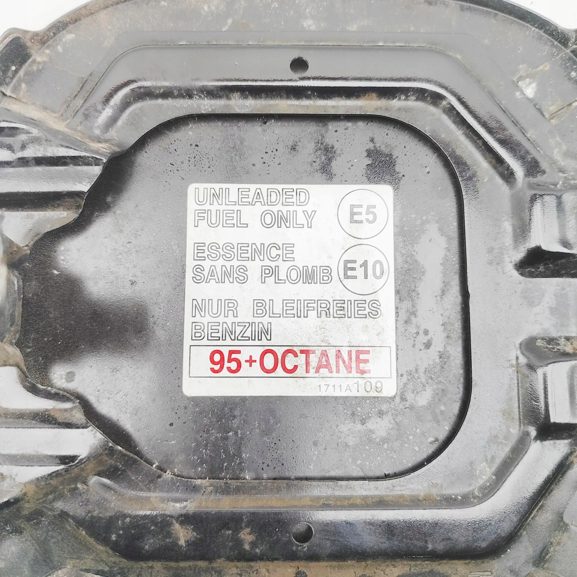 Mitsubishi Outlander polttoainelippa OEM 1711A109 2018 image 8