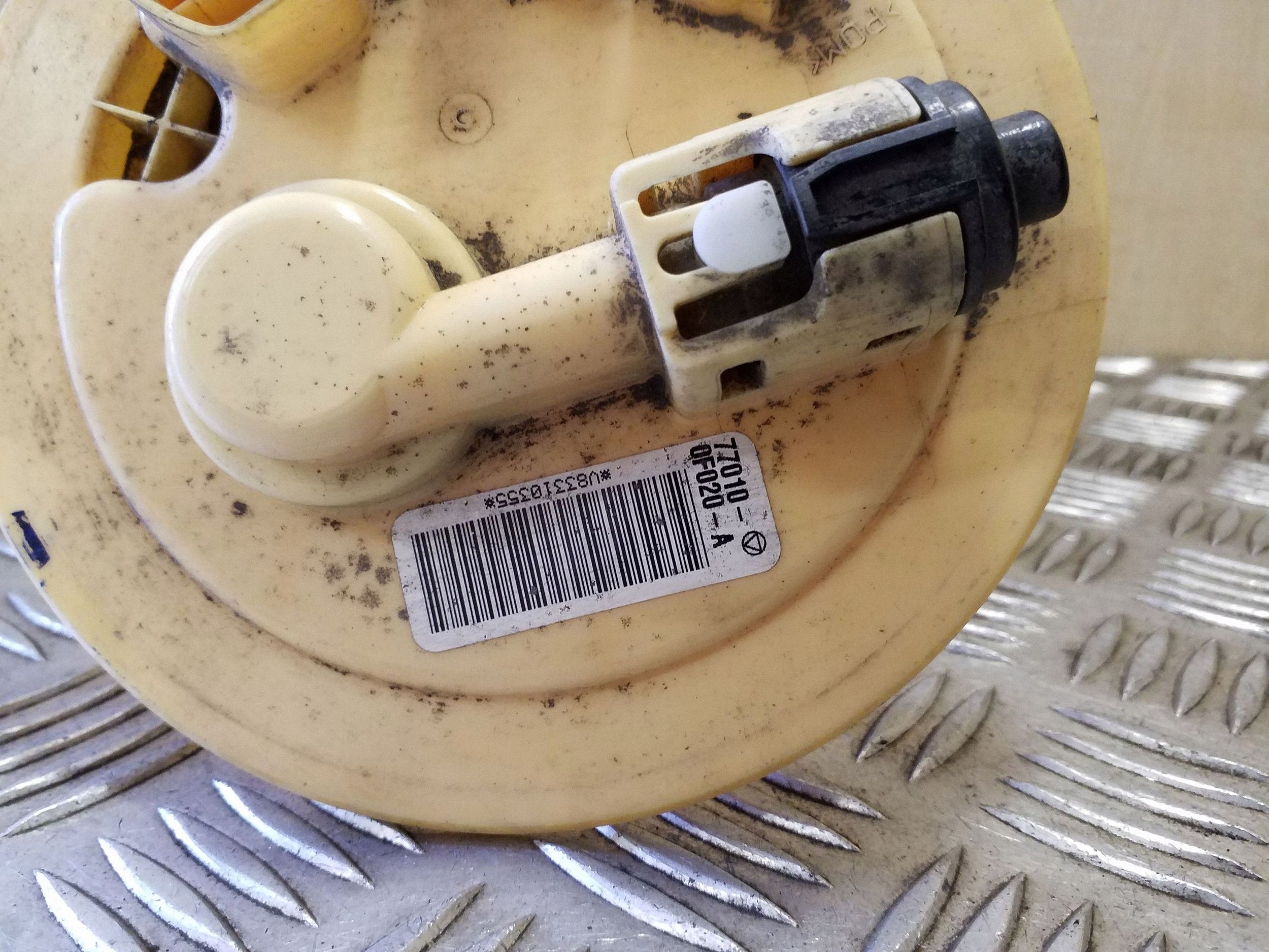 Bomba de combustível OEM 770100F020 para Toyota Corolla Verso image 4
