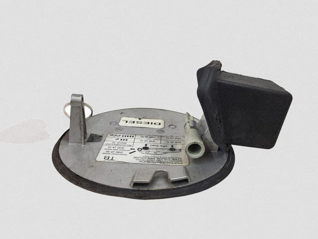 Polttoainekansi OEM 13111596 Vauxhall Astravanille image 2