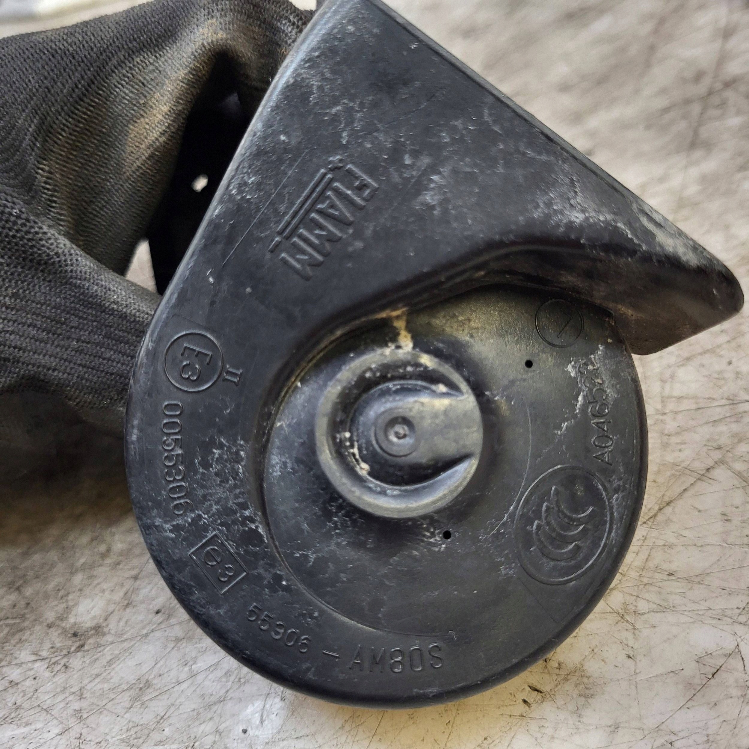 Bocina Ford OEM BM5T 13A803AB 55306-AM80S - Usado image 4