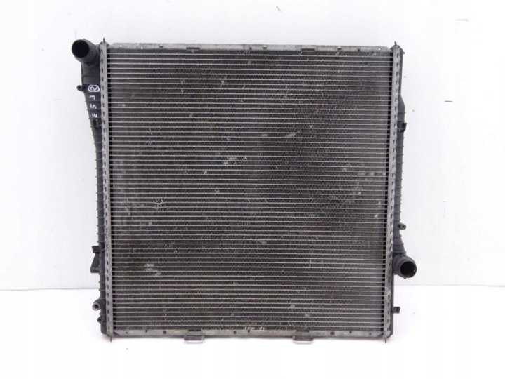 BMW X5 E53 03-06 4.4 V8 N62 VESIJÄÄHDYTIN ORIGINAALI 7521765 1439101