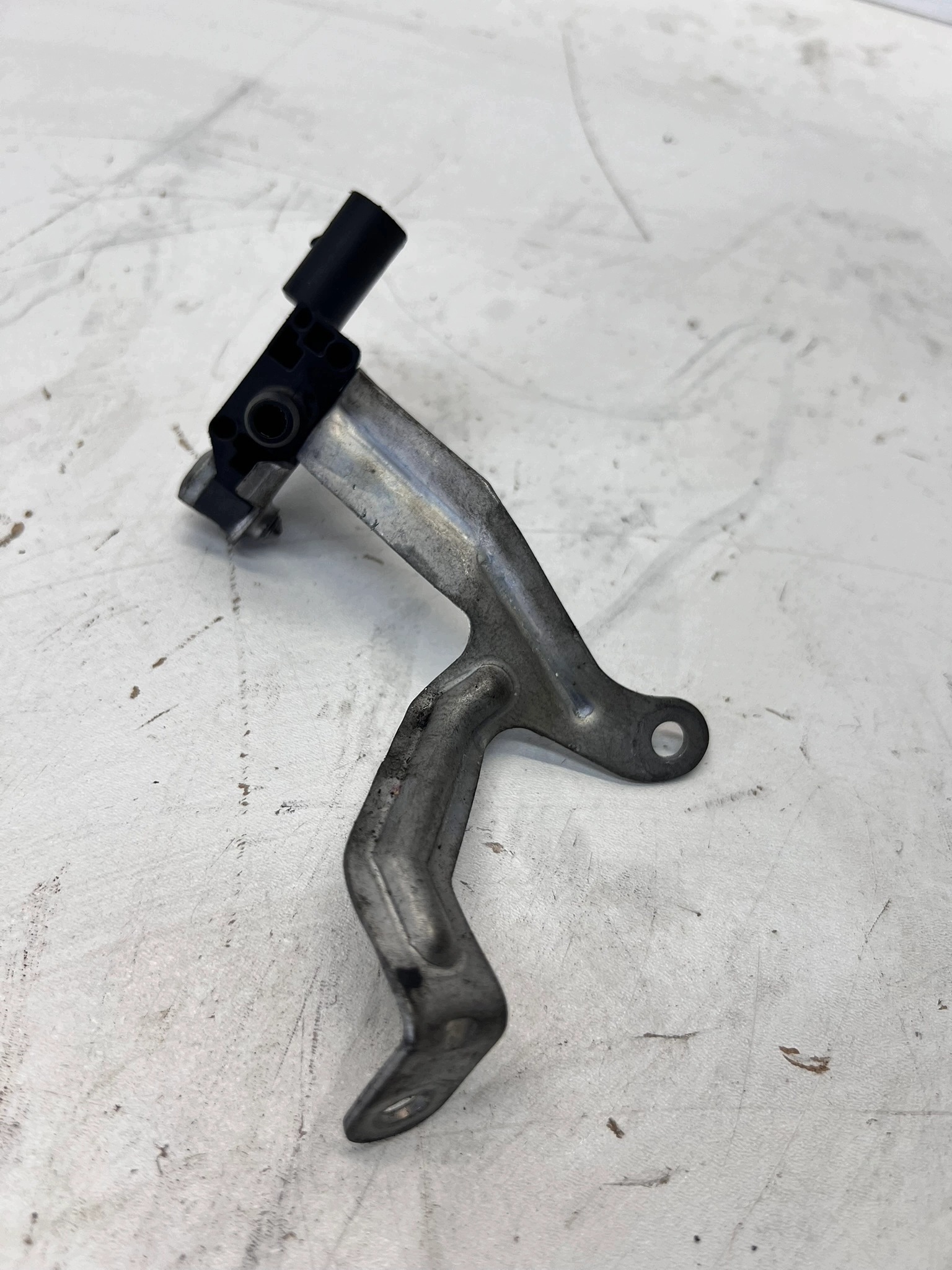 MAP-anturi OEM 04L906051C Audi A6 Avant 2.0L image 3