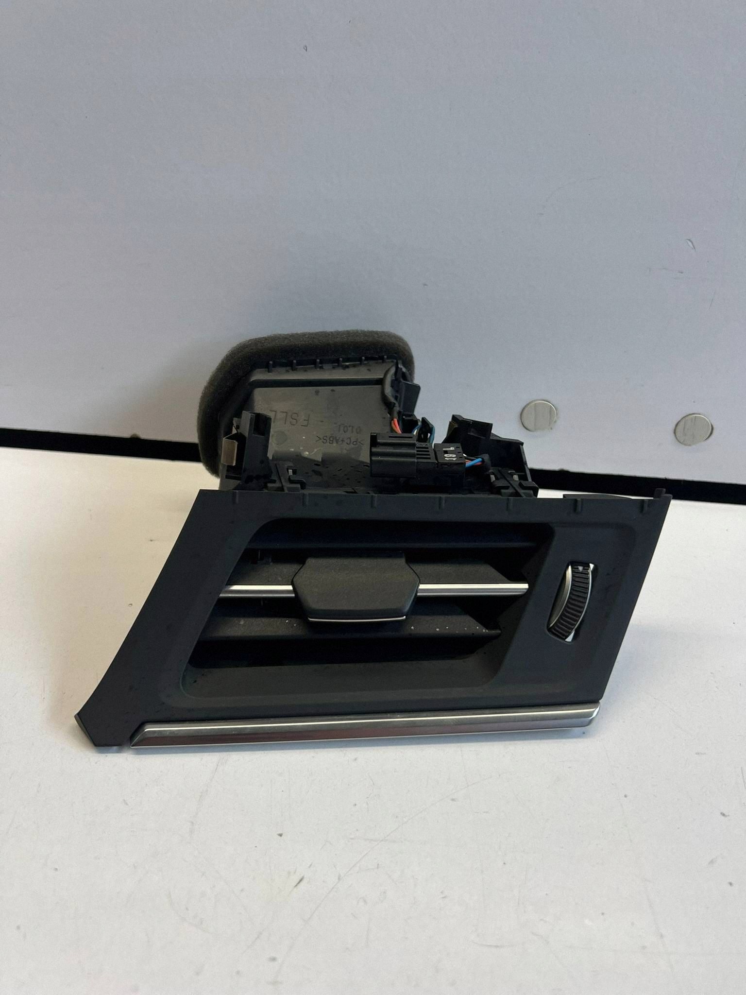 Dashboard ventilatie OEM 4K1820901A Audi A7 Sportback image 2