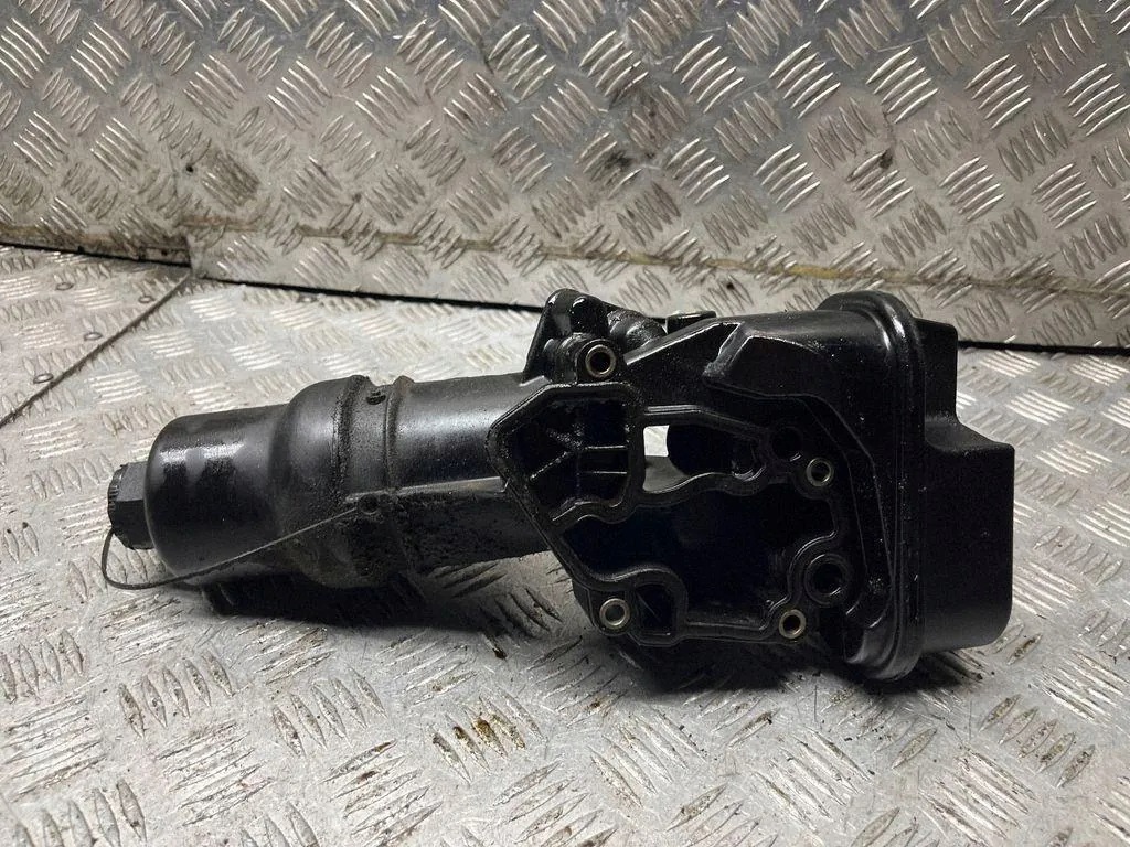 Ölfilterhalterung VW Touran OEM 06F115397H 2.0L image 3