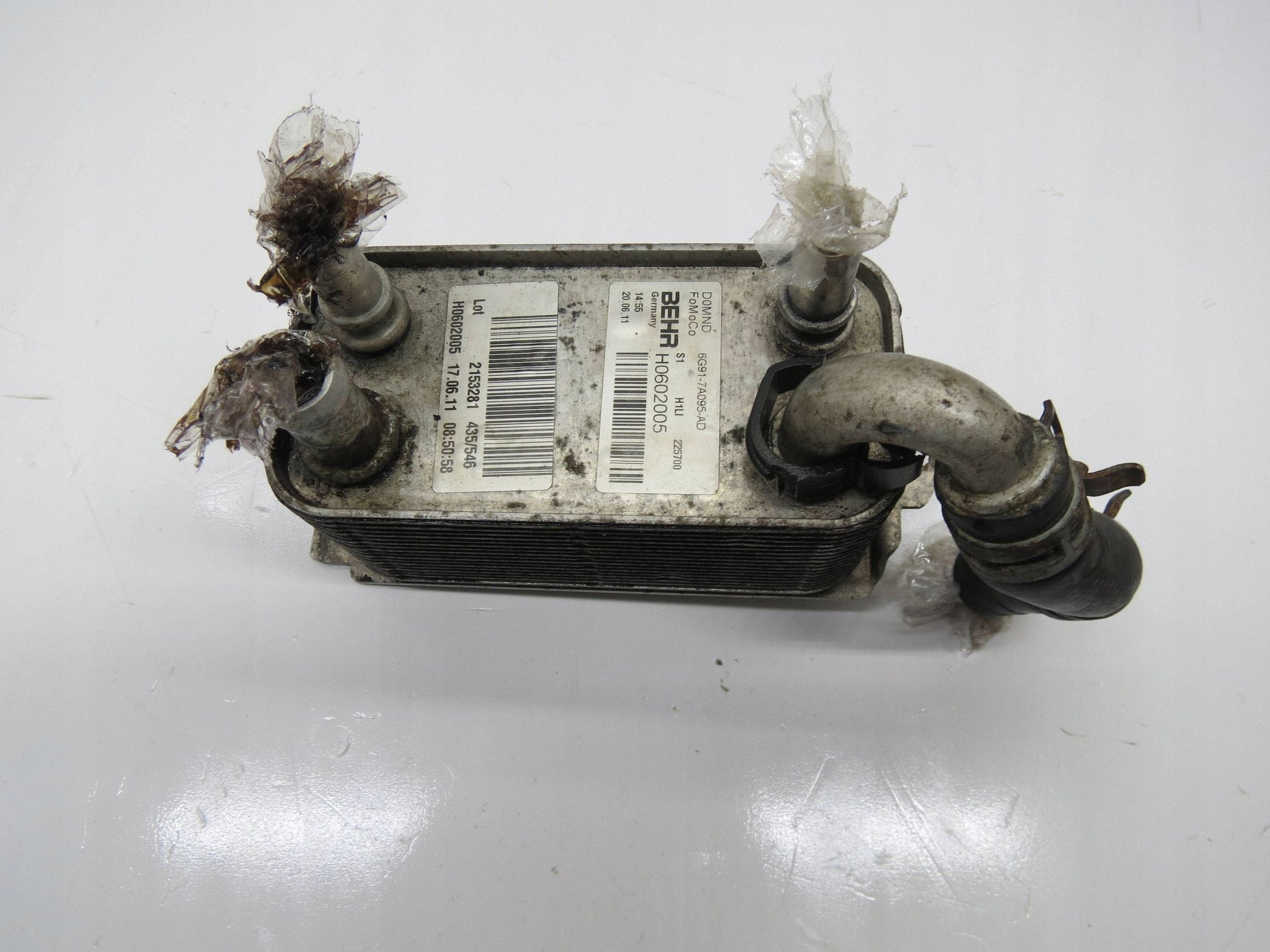 Öljysuodattimen kiinnitys OEM 6G917A095AD Volvo V70 II