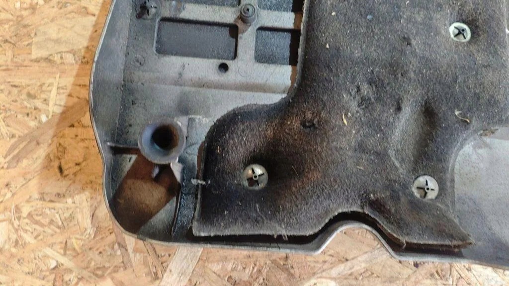 OEM 55201211 Upper Engine Cover for Alfa Romeo 159 image 8