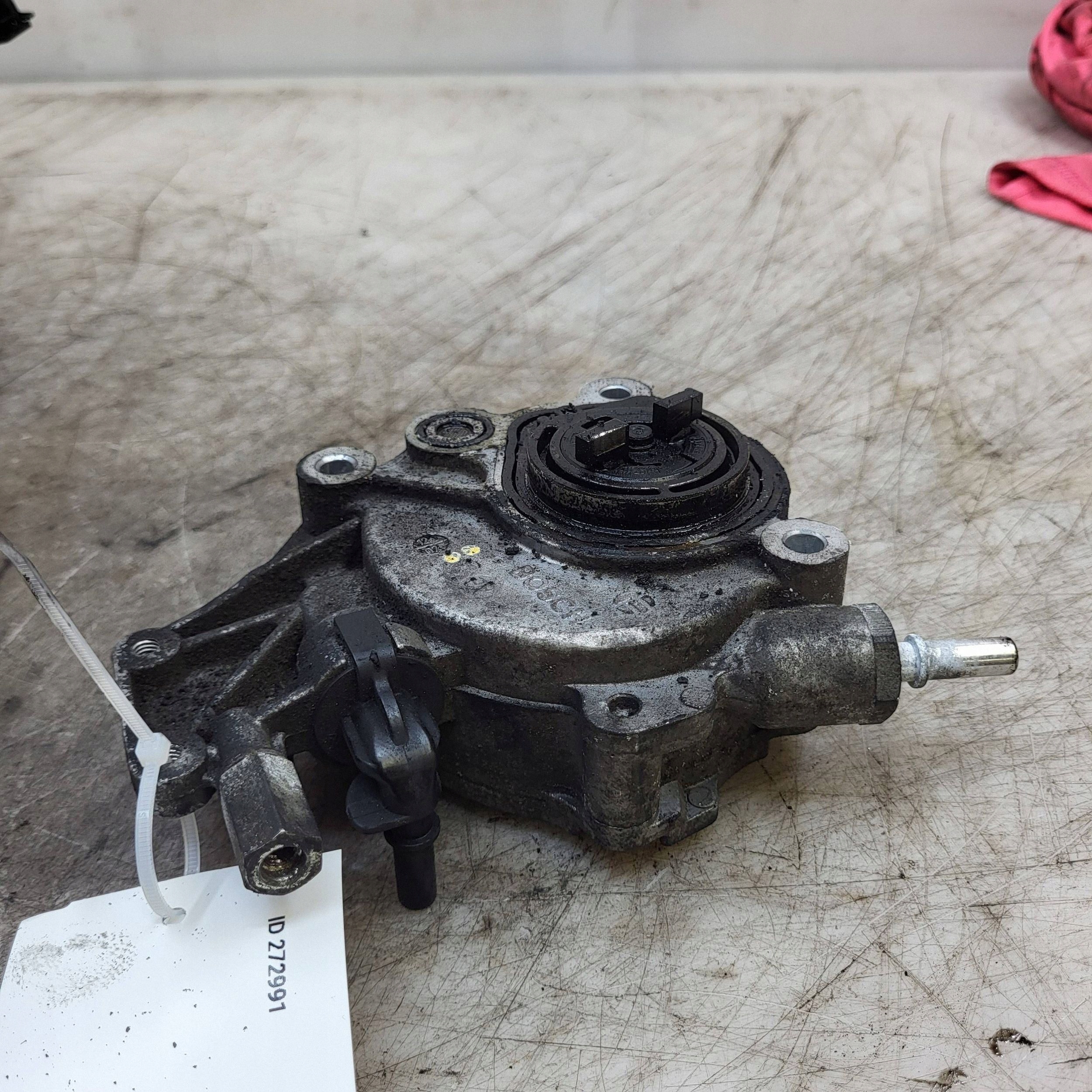 Land Rover Tyhjiöpumppu OEM D171B - Käytetty