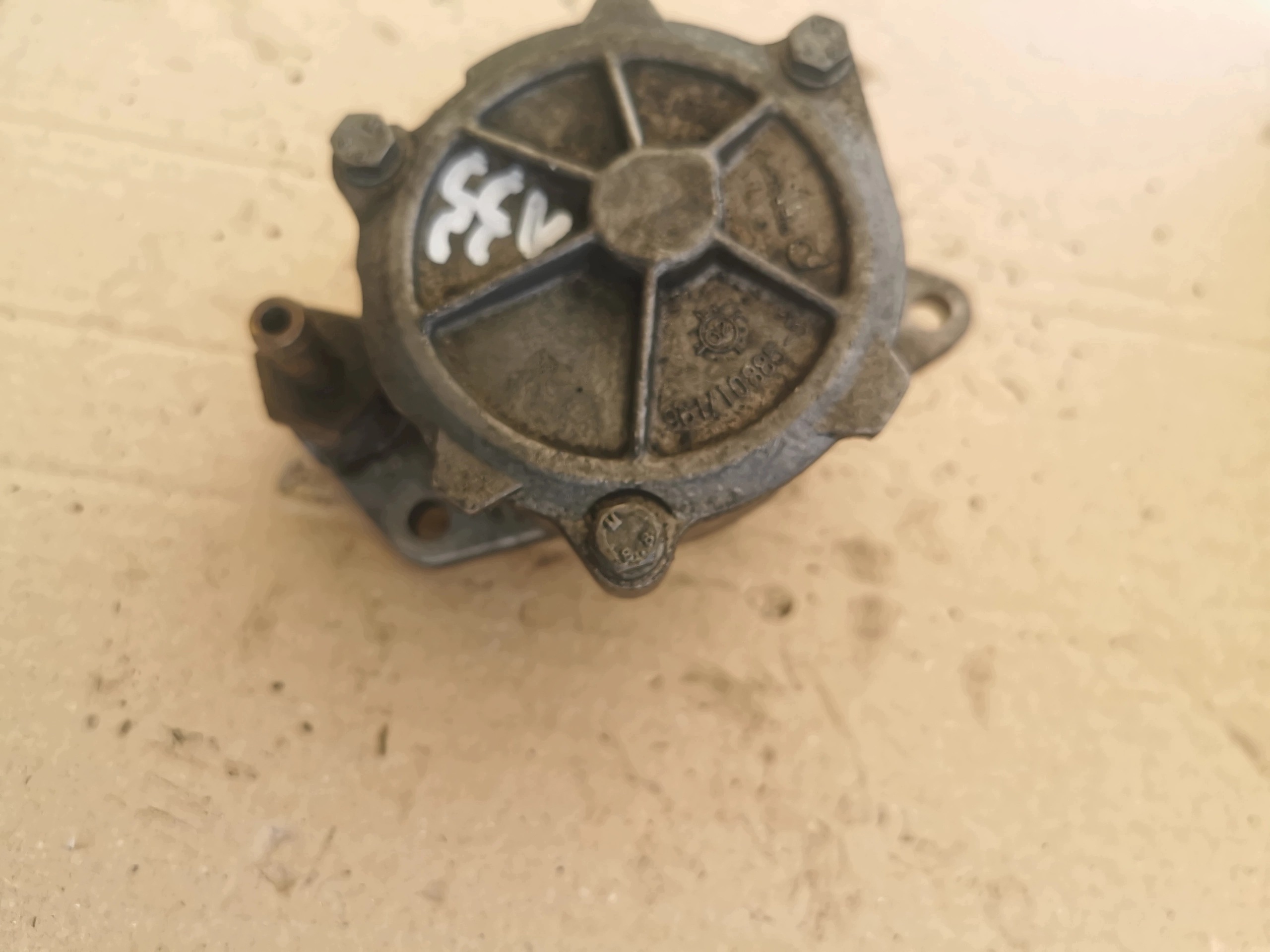 Tyhjiöpumppu OEM 2248170 Rover 75 MG ZT:lle