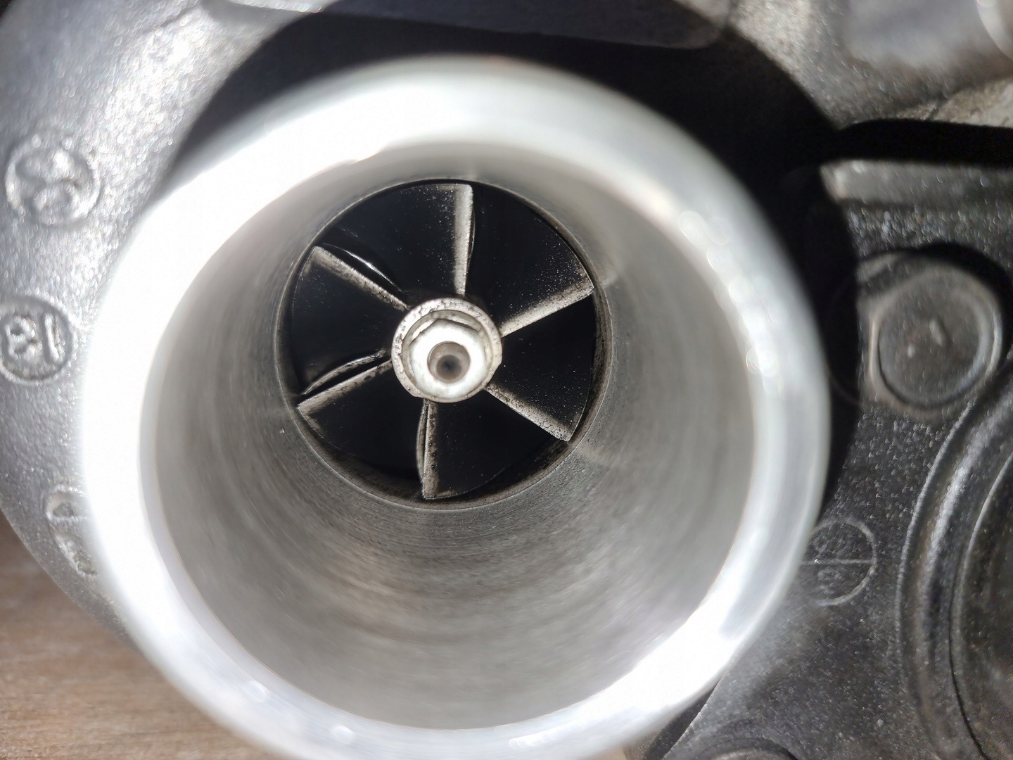 Turbocompressor OEM 28231-27000 para Hyundai 2.0 CRDI image 3