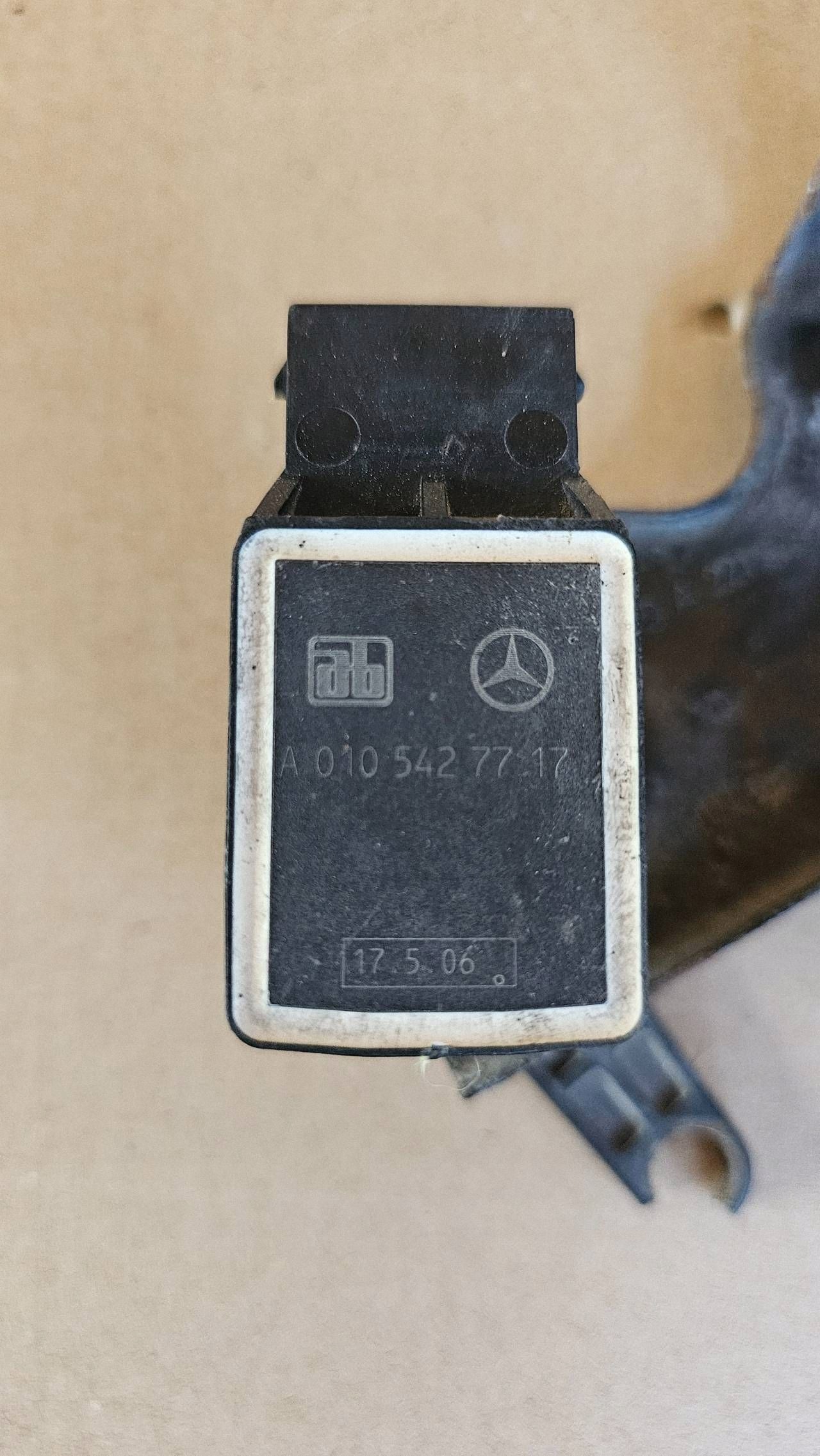 Régulateur phare OEM A0105427717 pour Mercedes ML W164 image 3