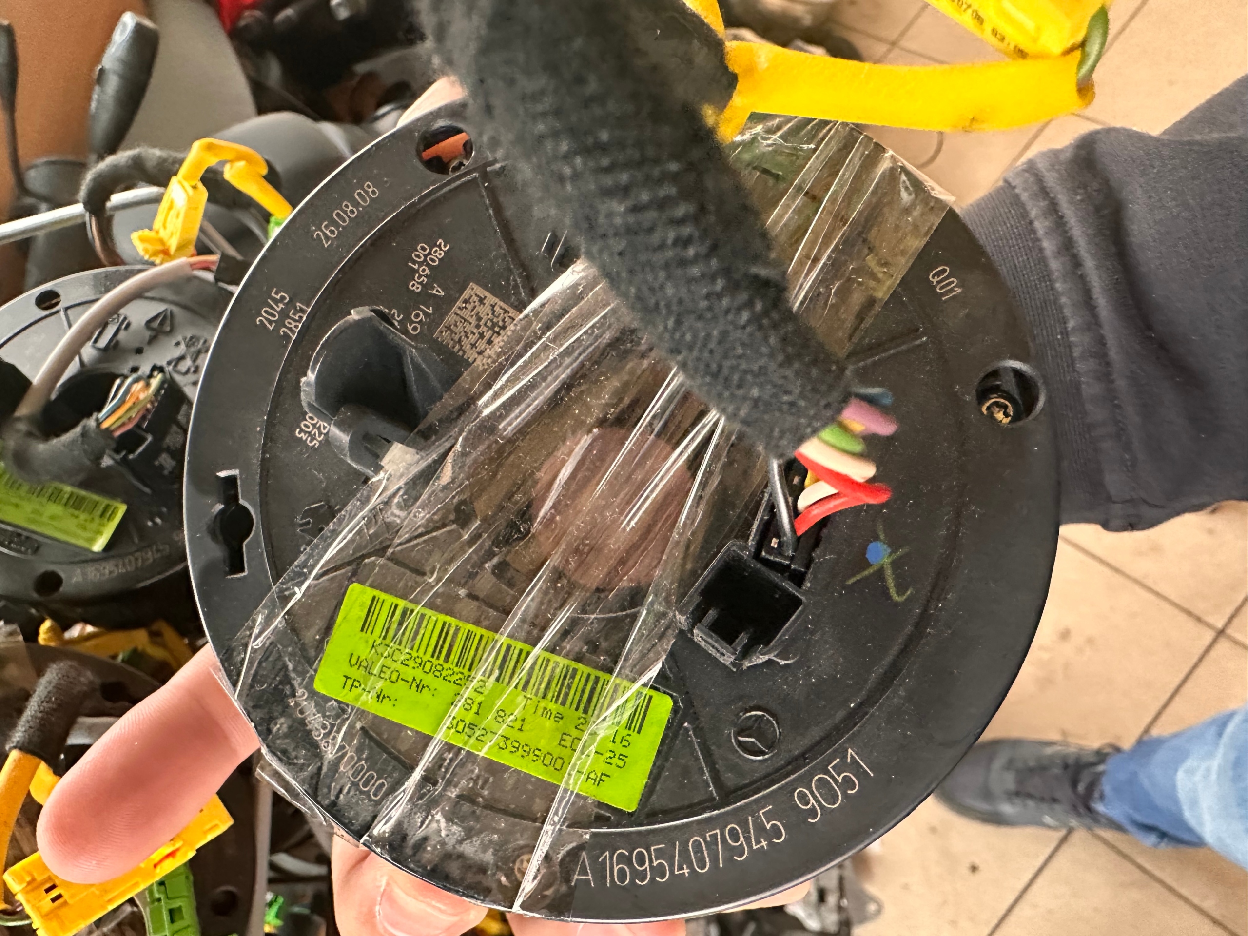 Rattfjäder OEM A1694640818 Begagnad image 4