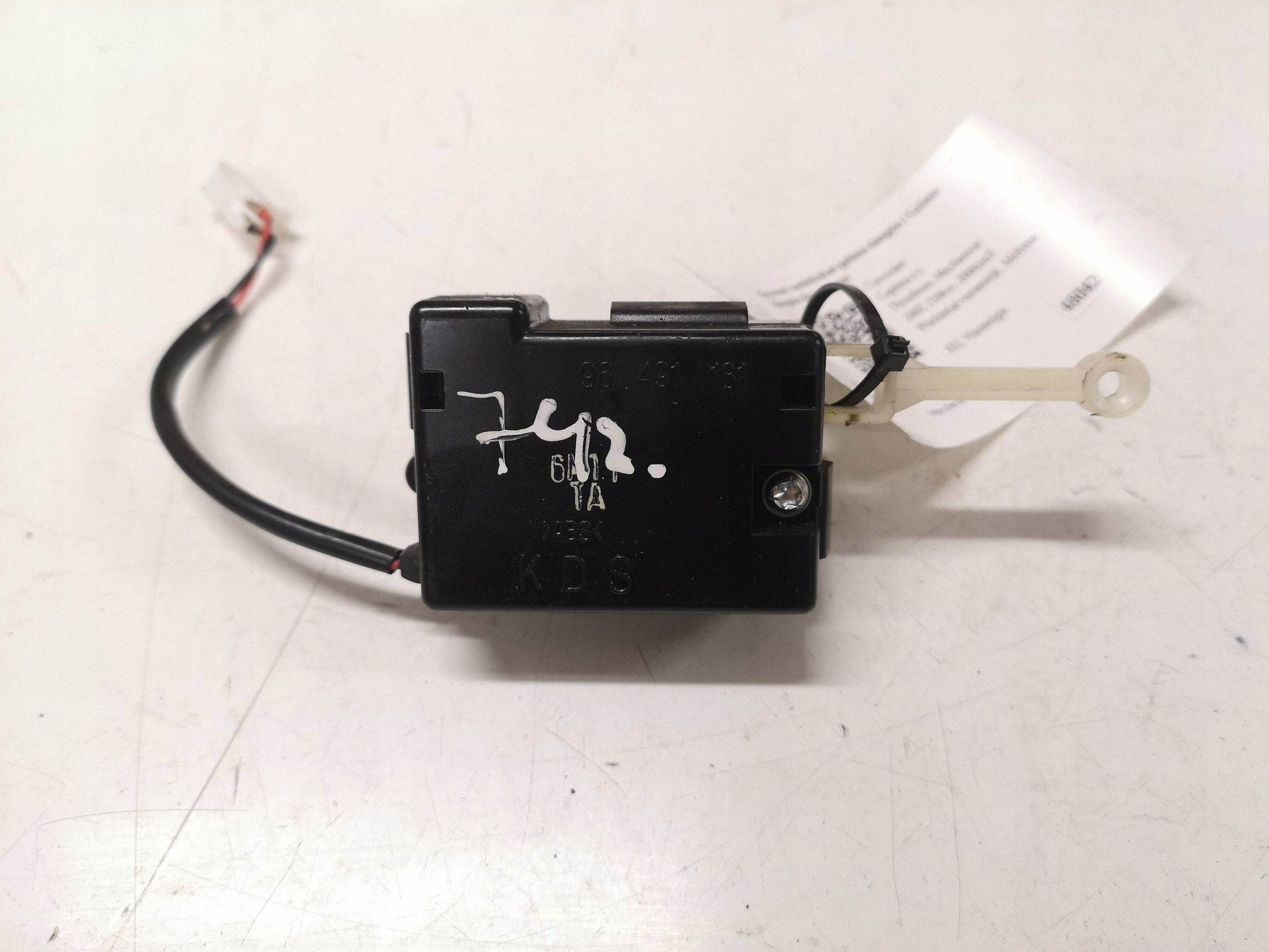 Brandstofklep motor CHEVROLET CAPTIVA (C100, C140) 96491181 2.2L image 2