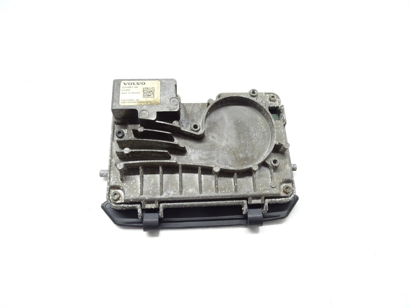 OEM 32410083 etulasi-kamera Volvo XC40:lle