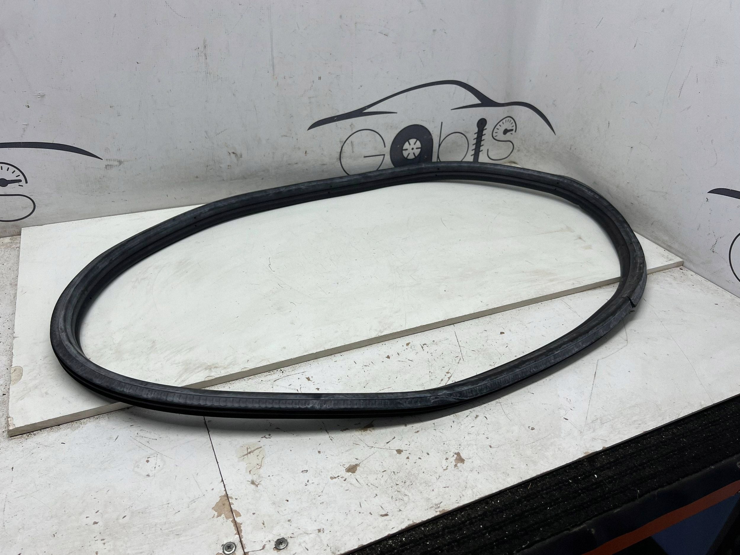 Porsche 911 991 Motorhaubendichtung OEM 99151161103 - Gebraucht