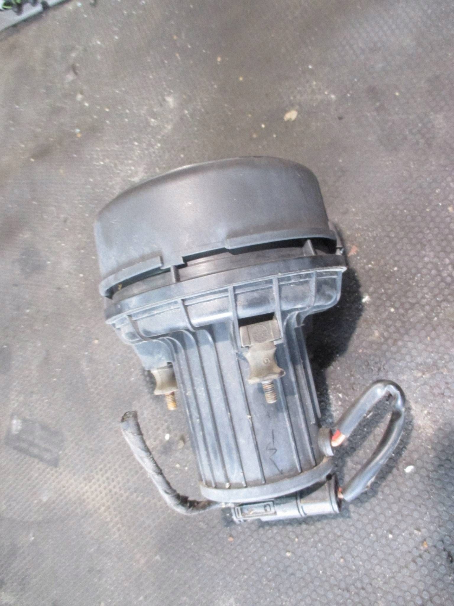 Polttoainepumppu OEM 72812932 BMW 5-sarja E60 image 2