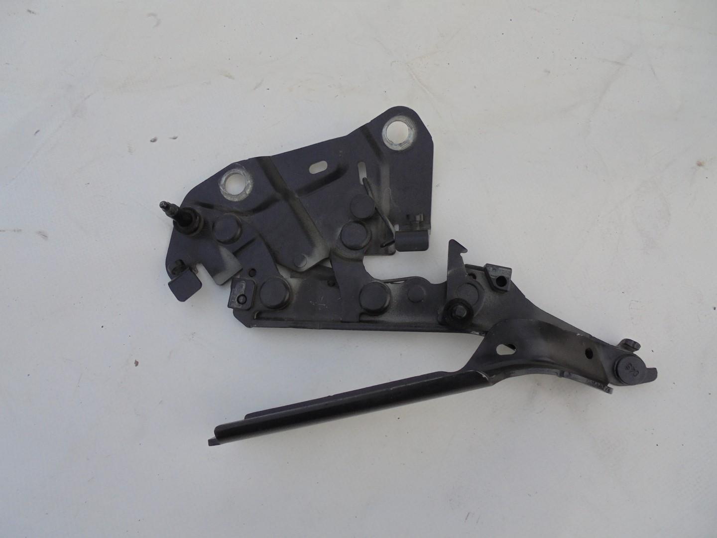 OEM 5TA823301D Left Hood Hinge Pyrotechnic Charge image 2