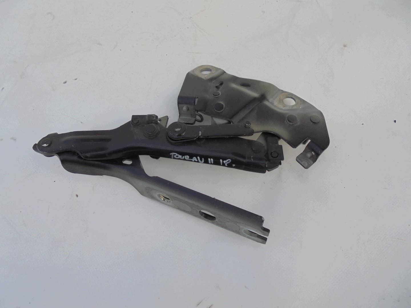 OEM 5TA823301D Vasen Konepeltisarana Pyrotekniinen Varaus
