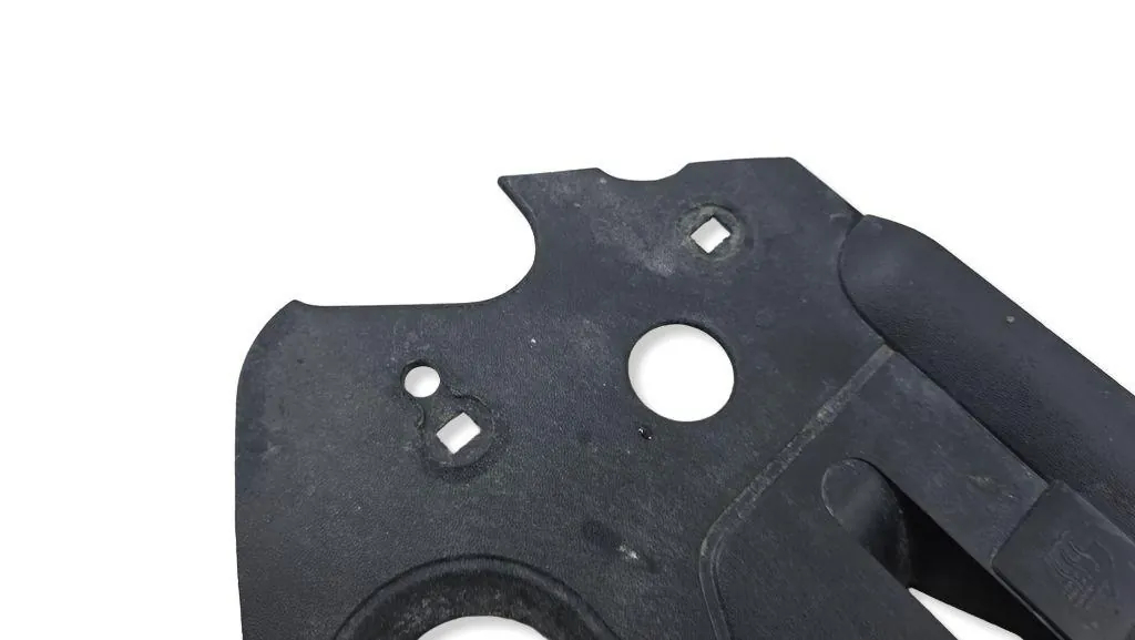 Renault Megane Moottorikansi OEM 8200077764