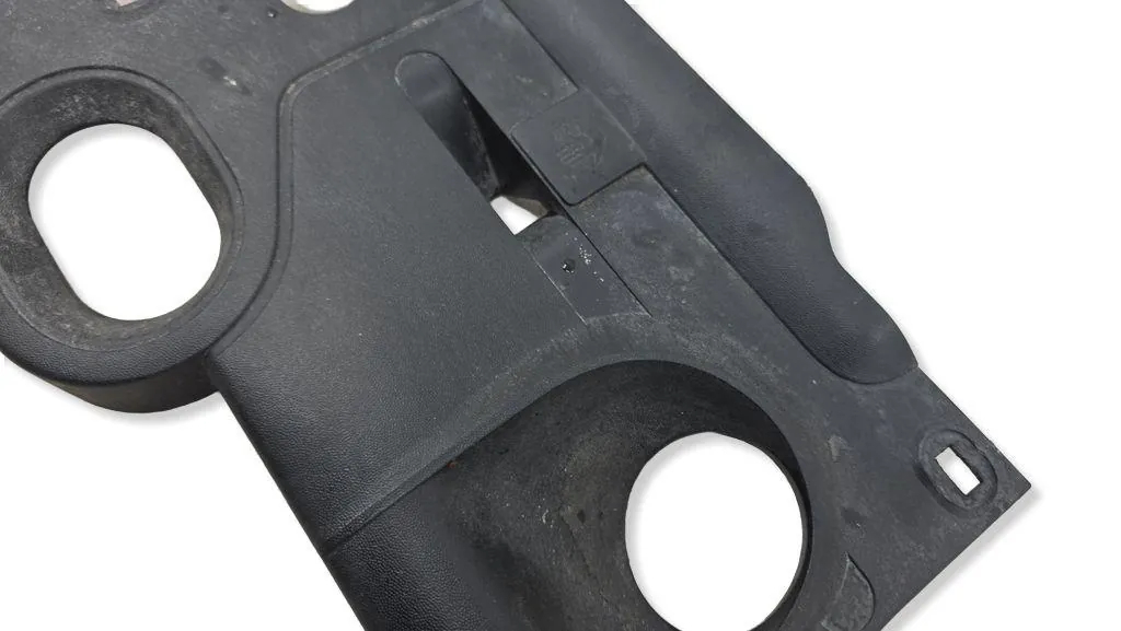 Renault Megane Moottorikansi OEM 8200077764 image 4